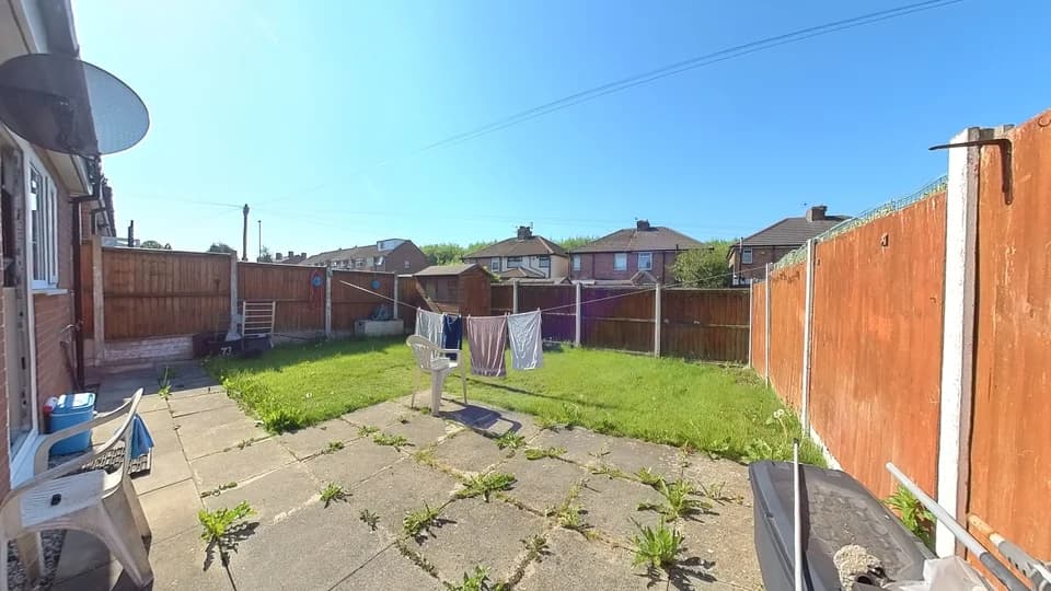 property photo 15 of 17