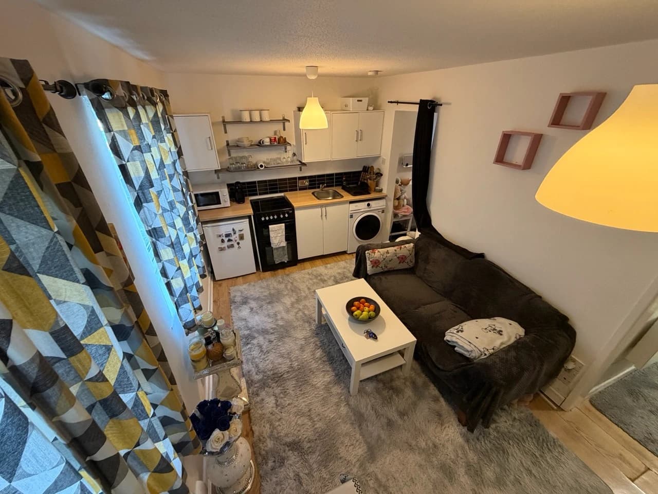 property photo 7 of 18