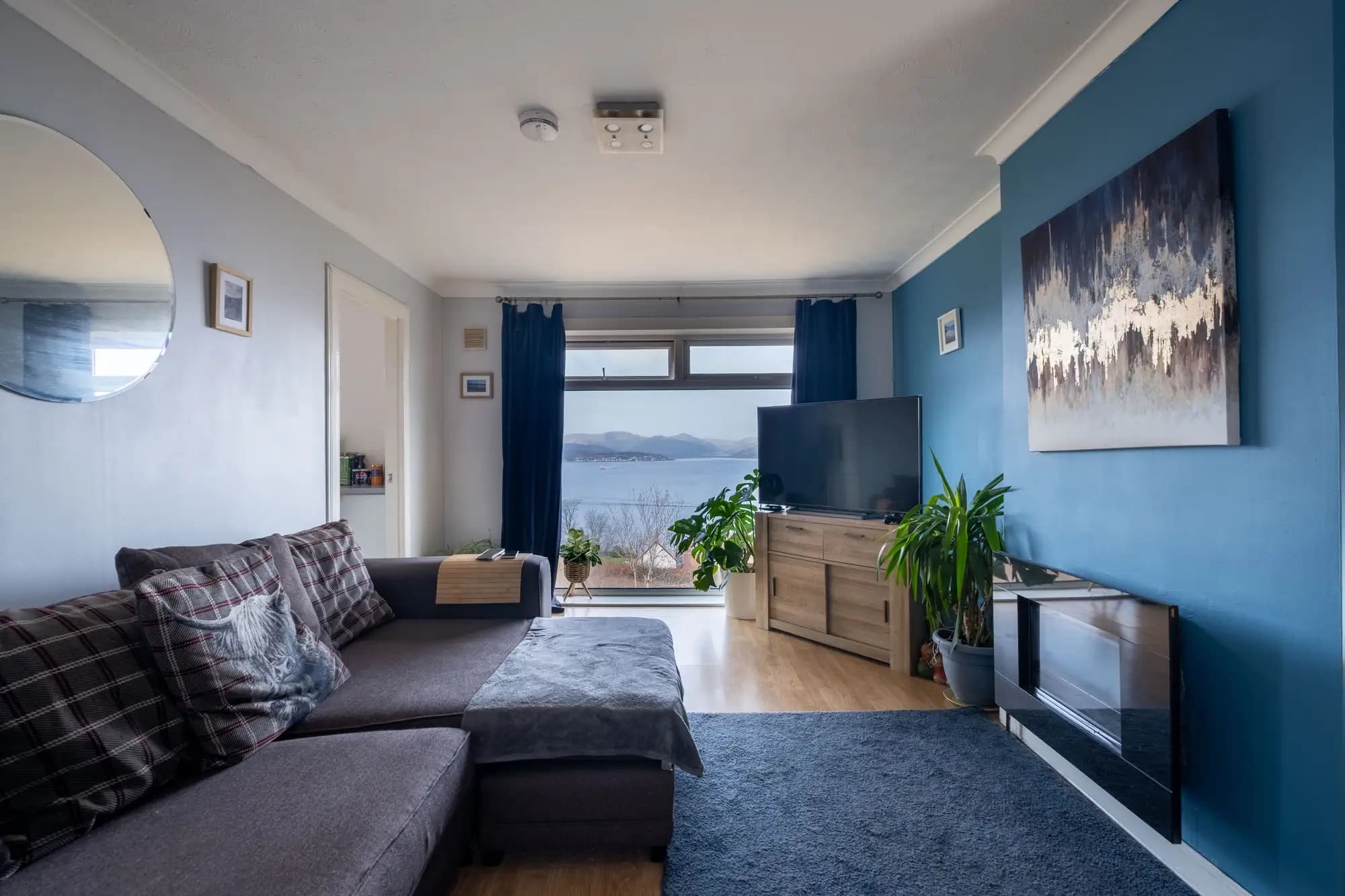 property photo 4 of 27