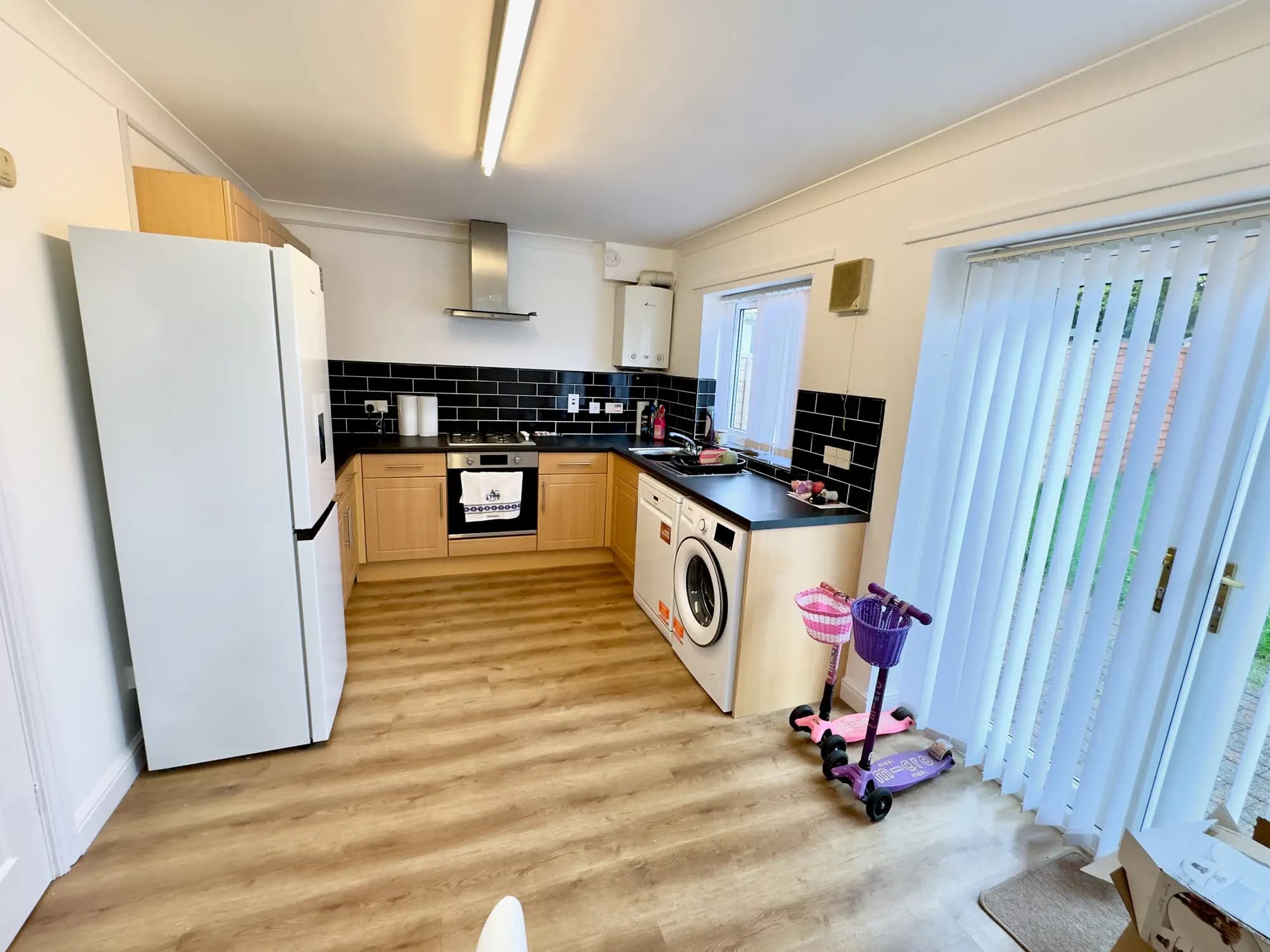 property photo 5 of 25