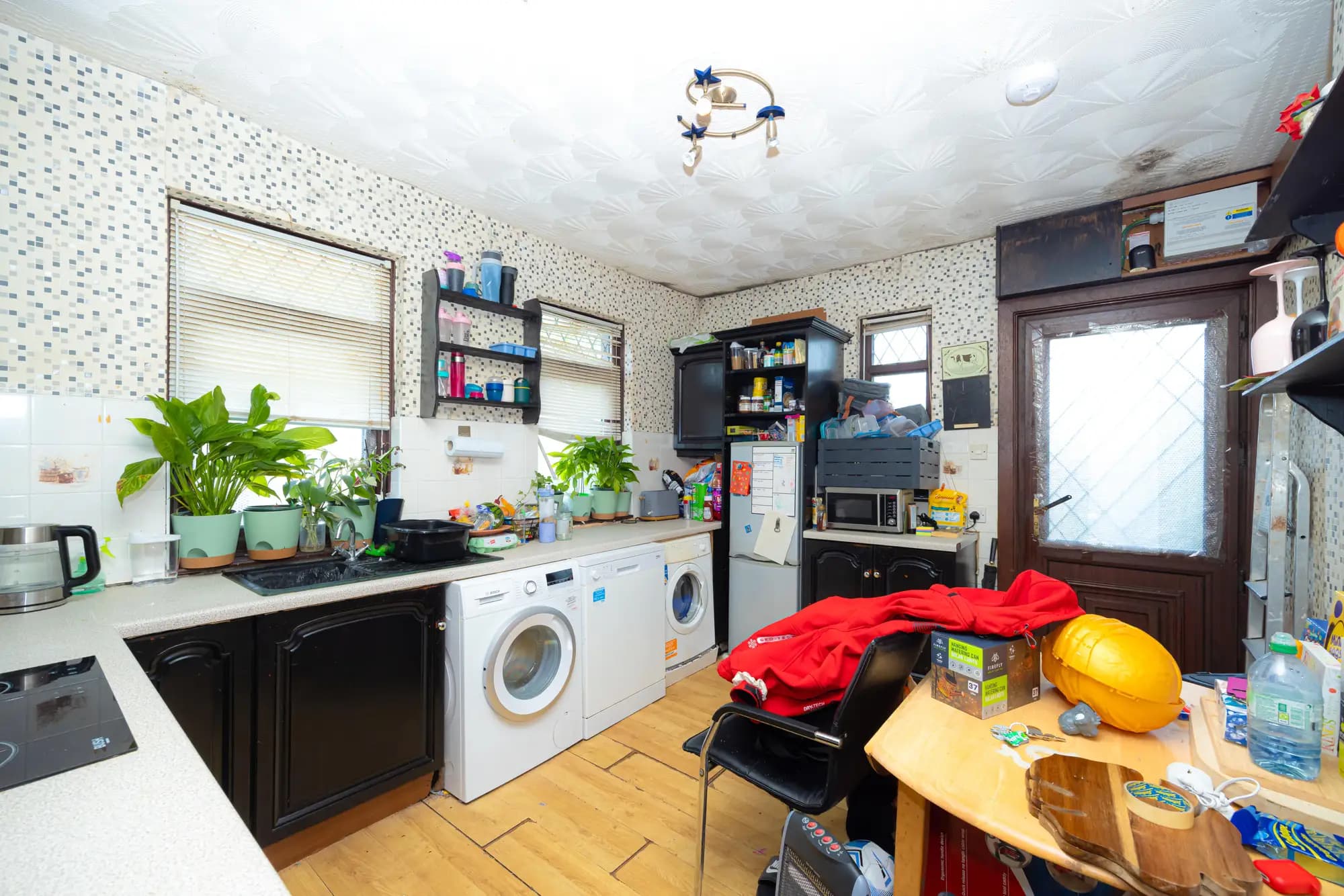 property photo 6 of 24