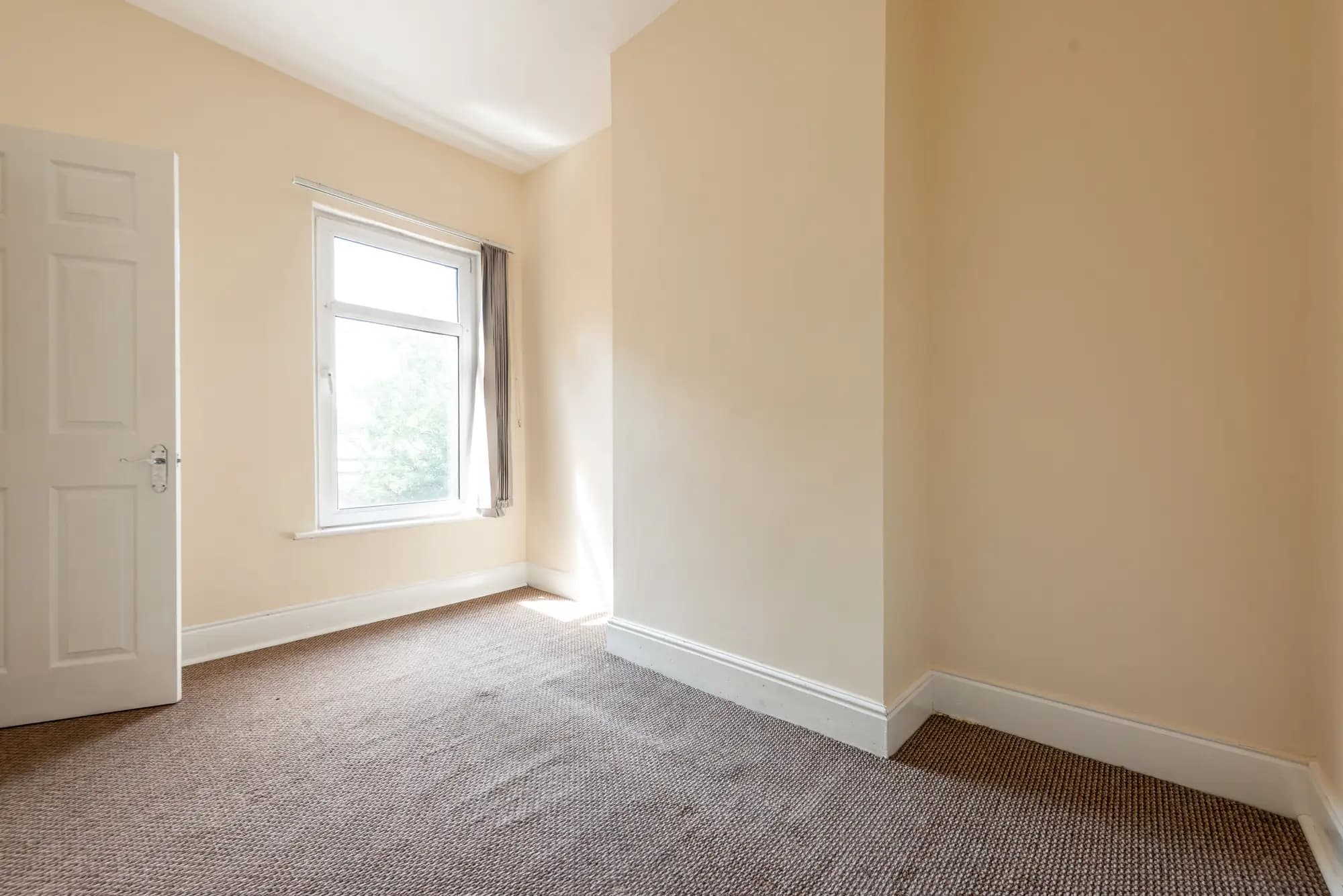 property photo 28 of 44