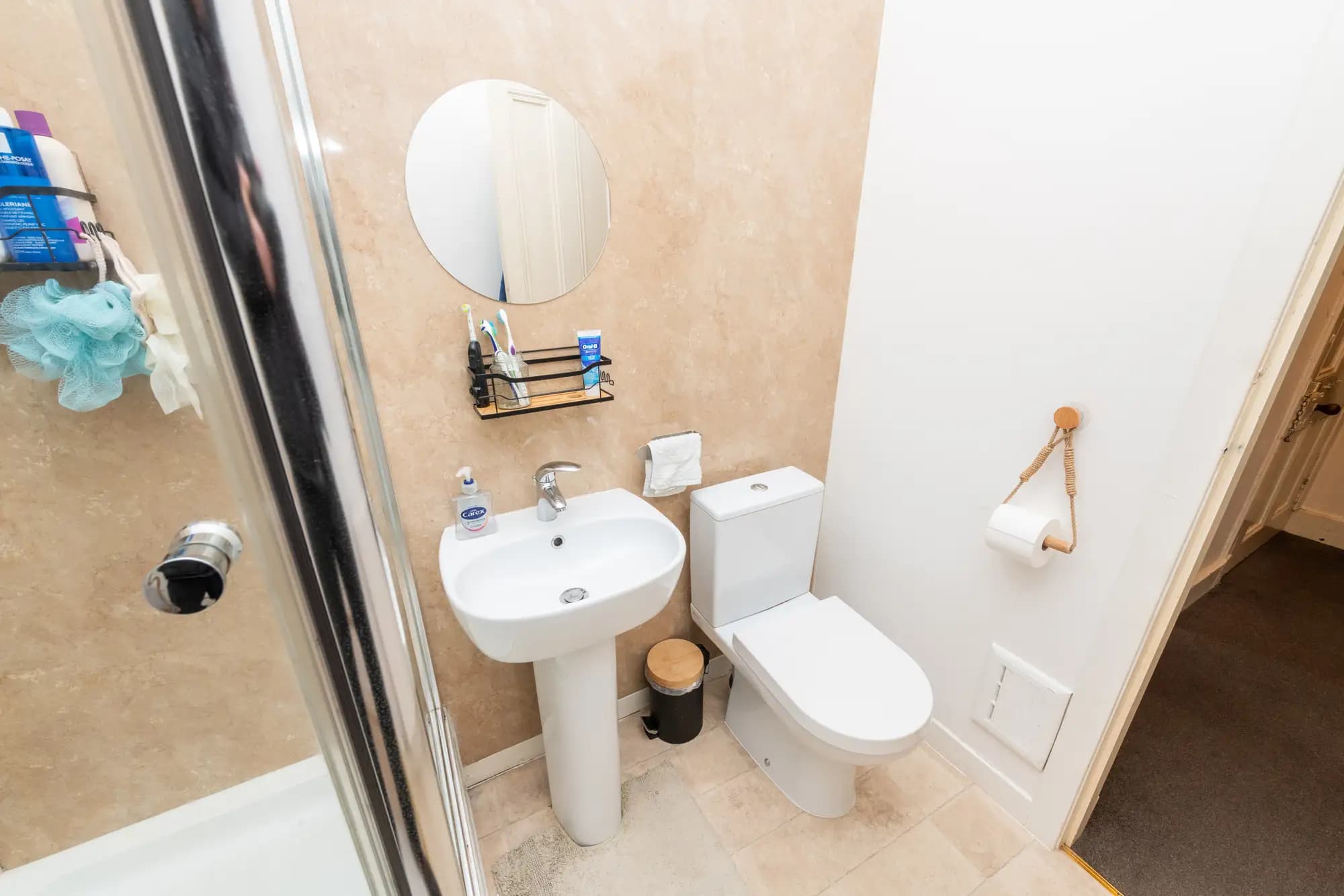 property photo 10 of 20