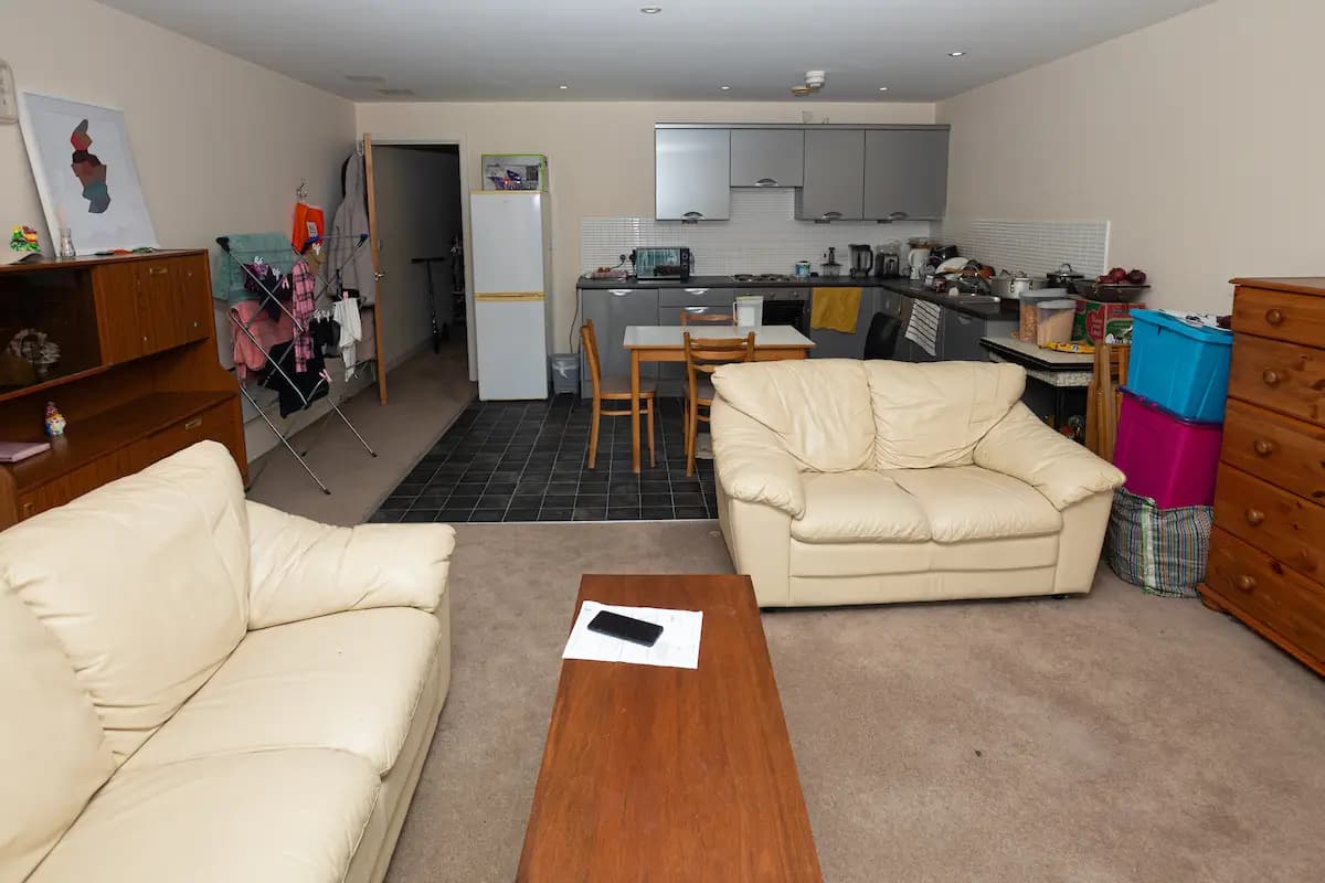 property photo 4 of 23