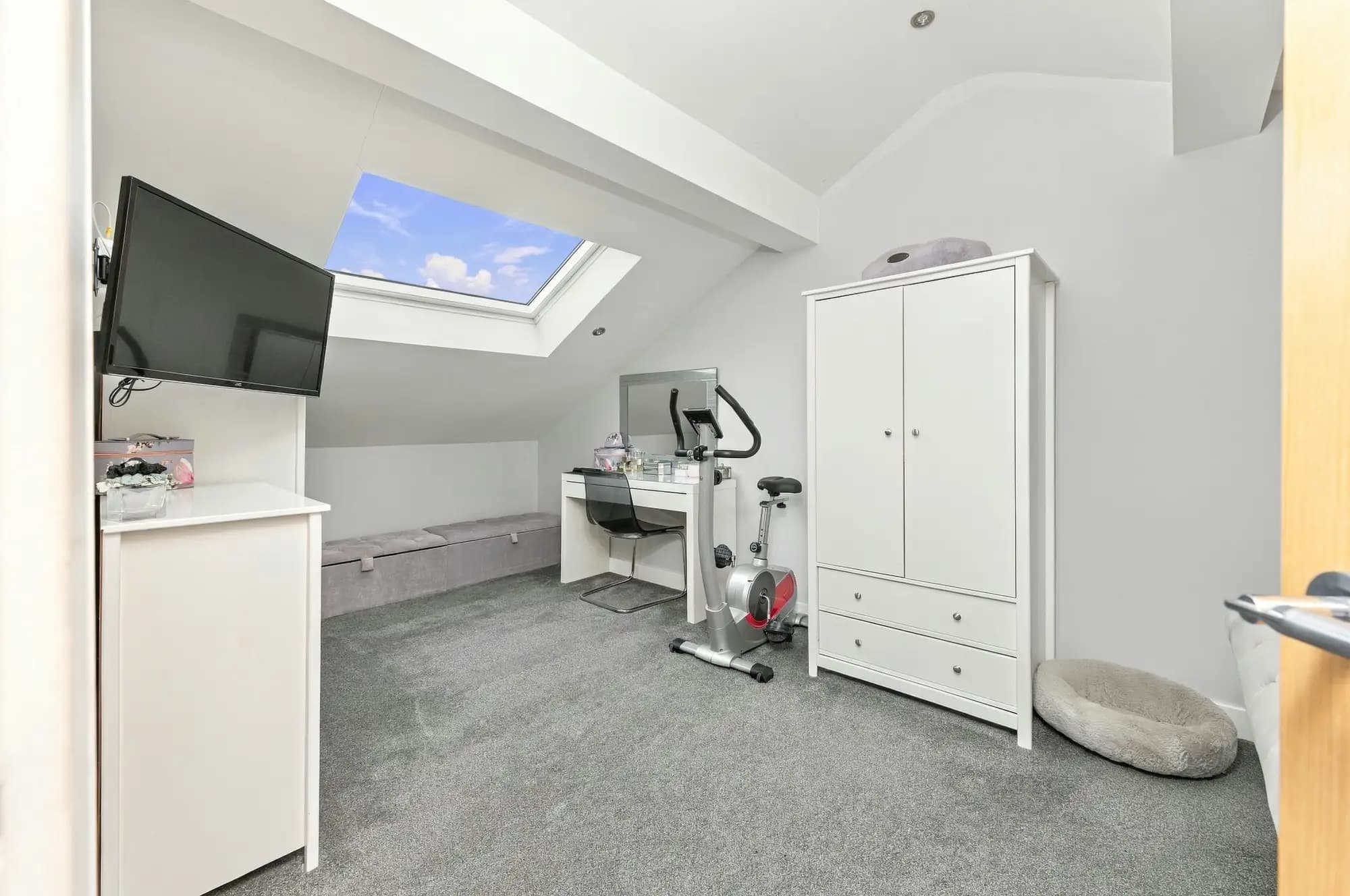 property photo 18 of 46