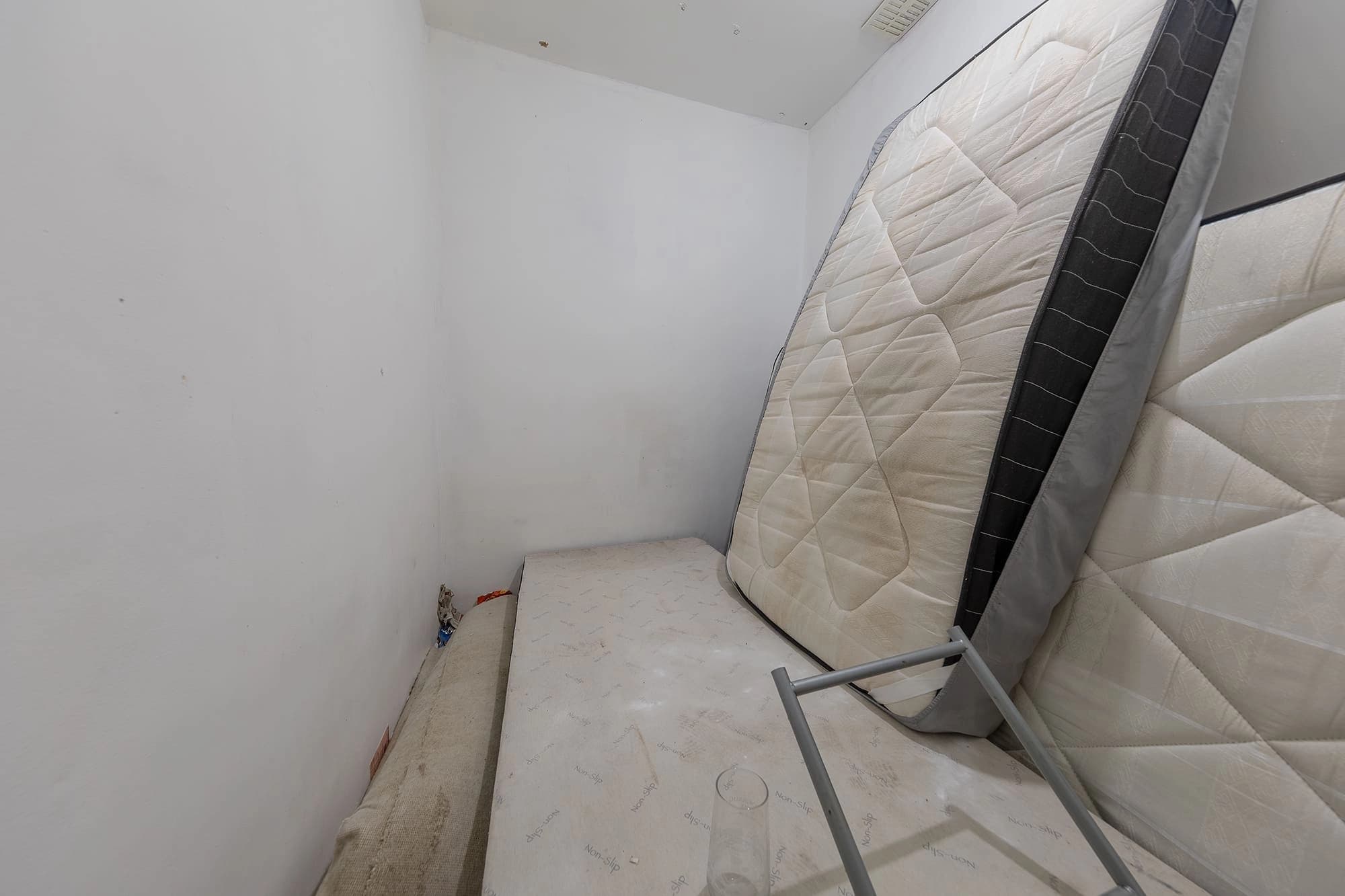 property photo 12 of 18