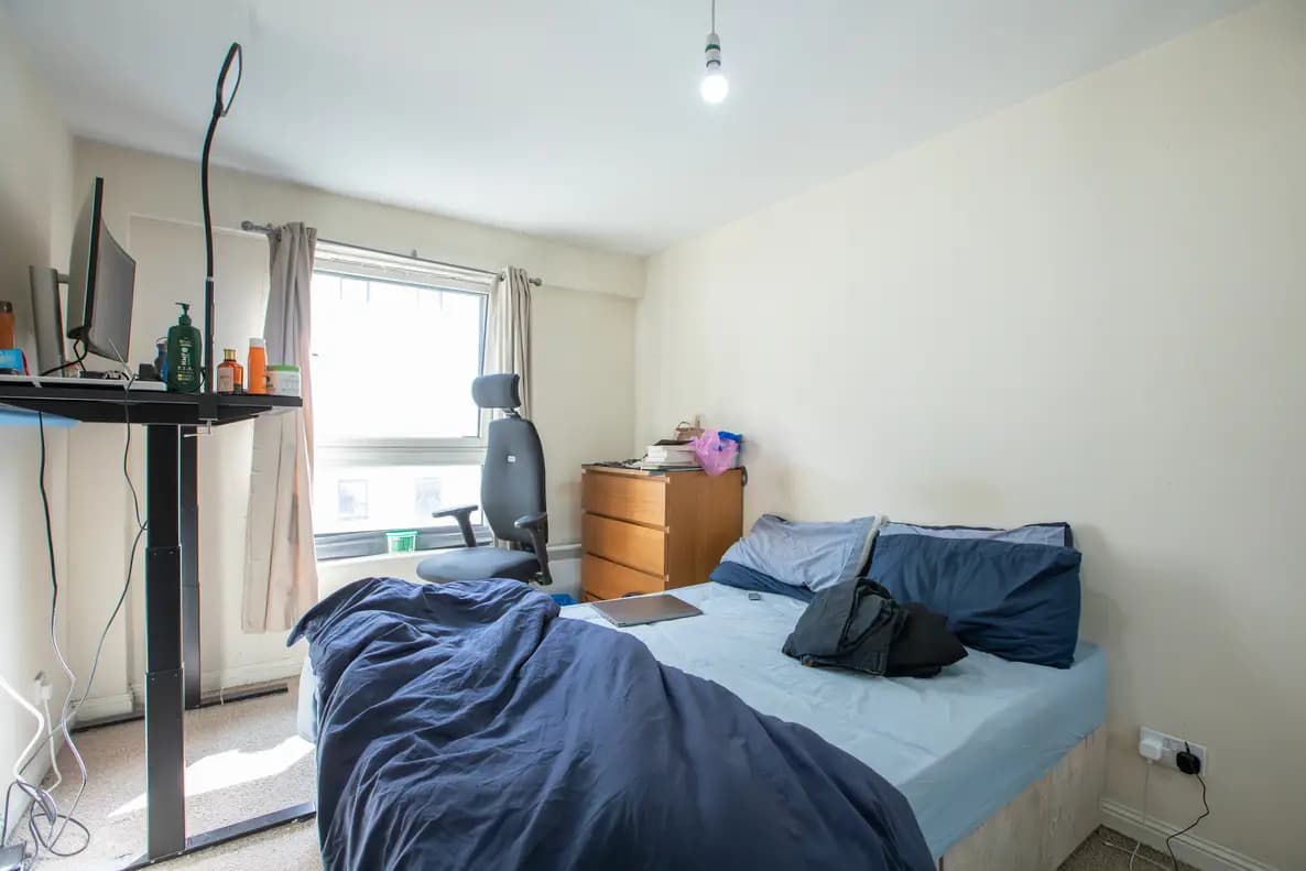 property photo 16 of 28