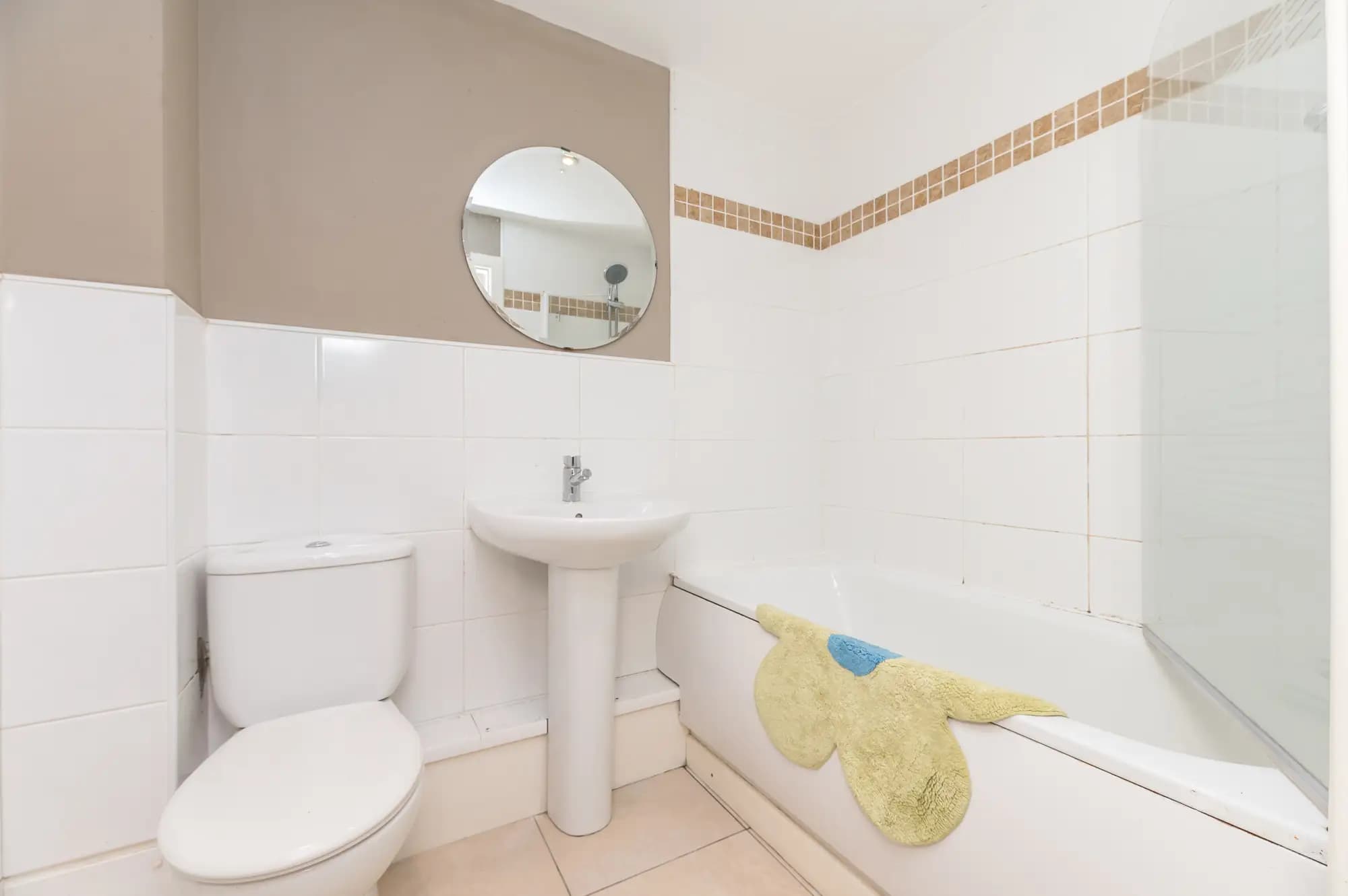 property photo 13 of 17