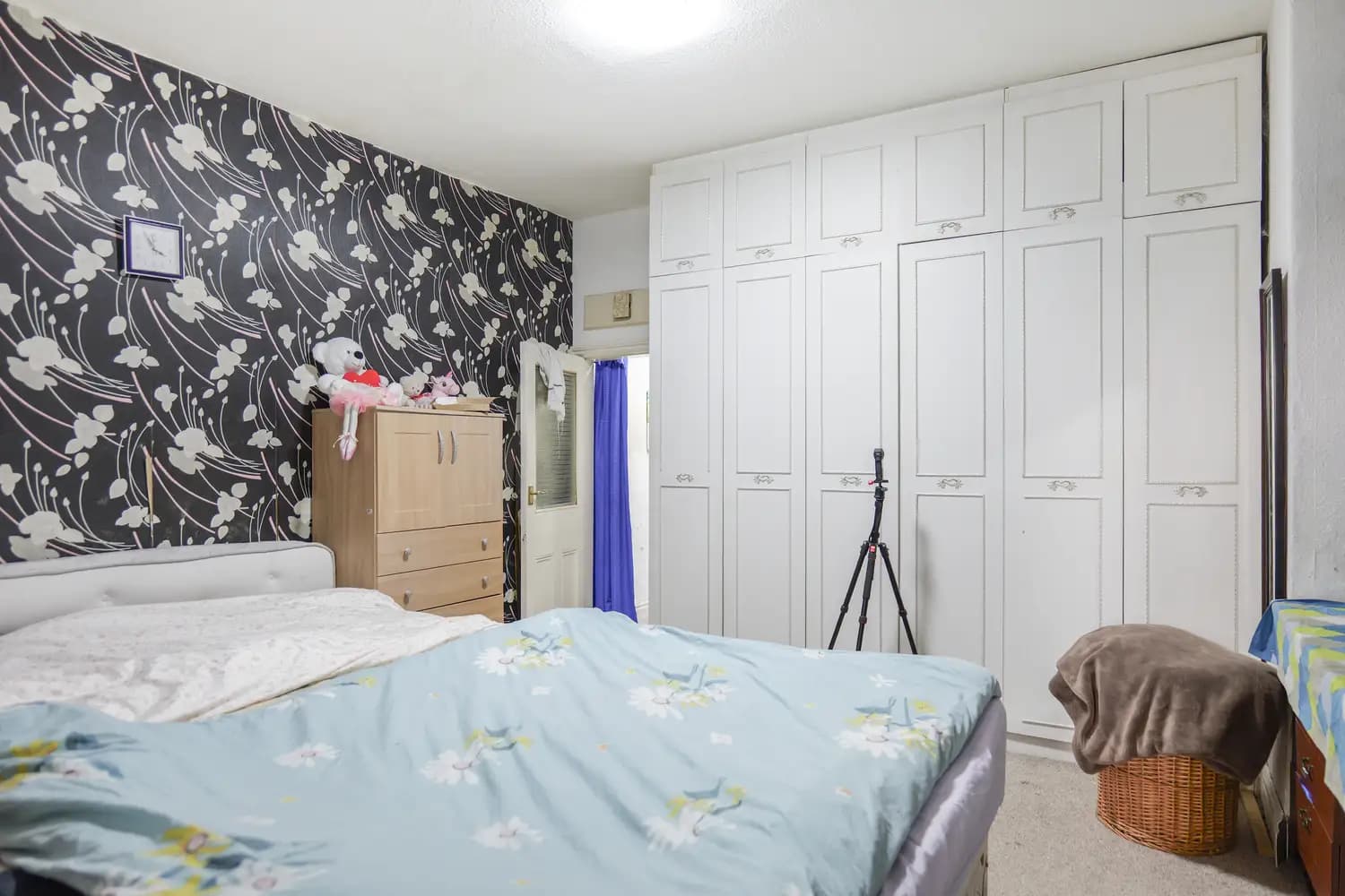 property photo 13 of 30
