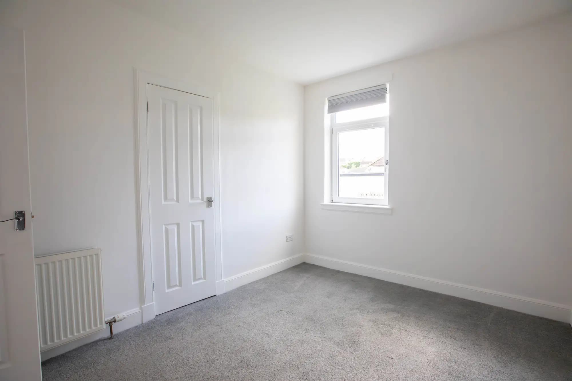 property photo 11 of 17