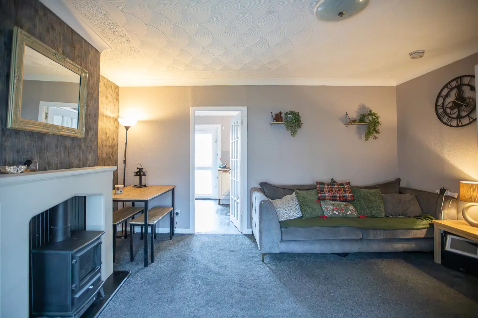 property photo 4 of 30