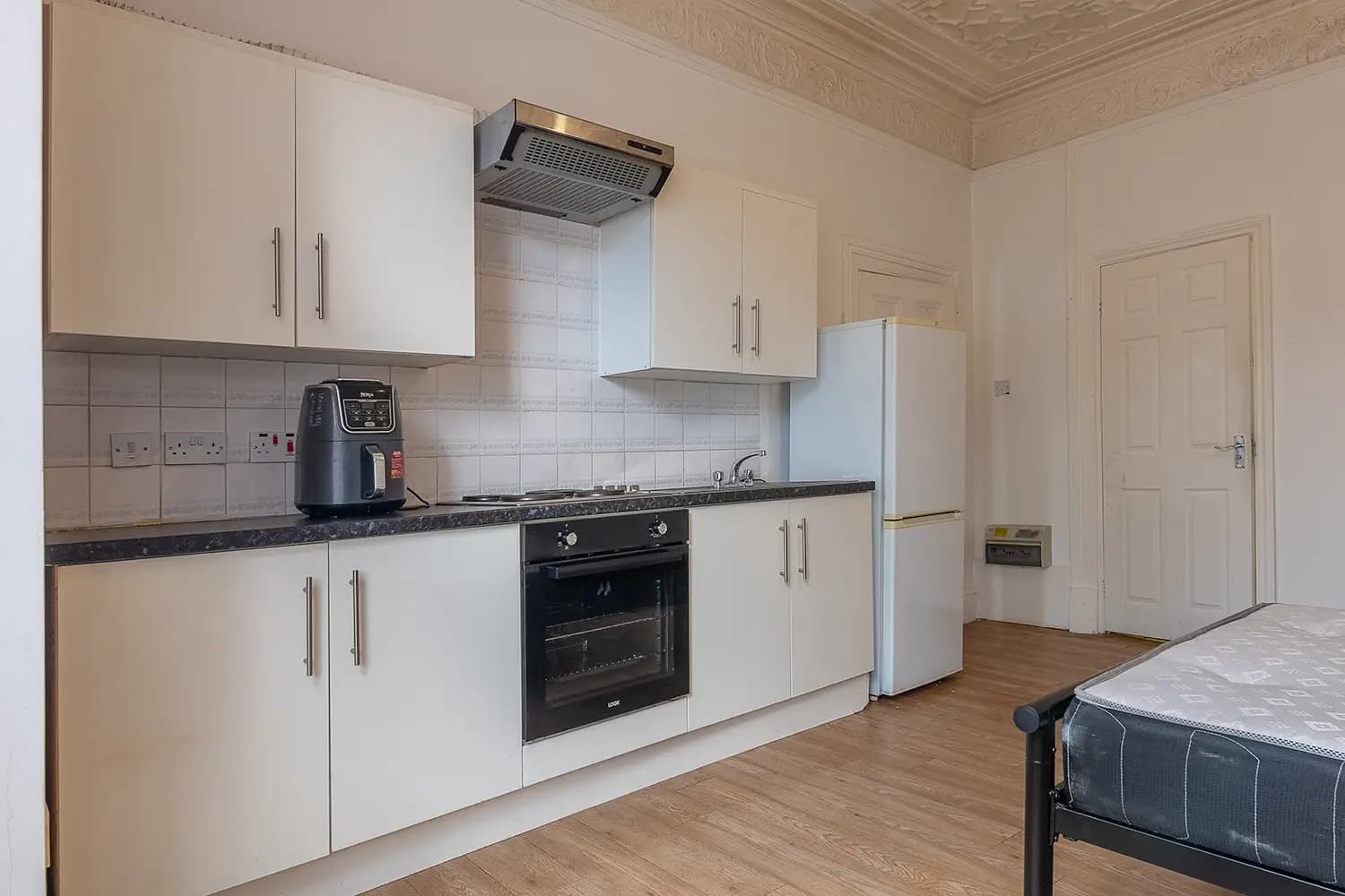 property photo 103 of 118