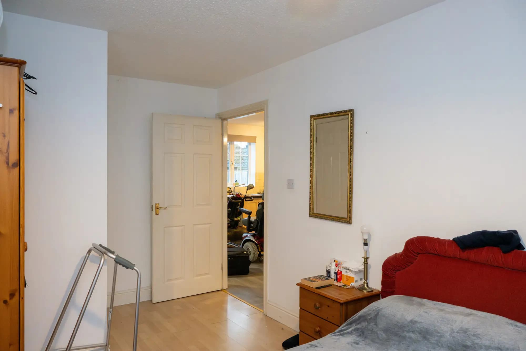 property photo 11 of 16