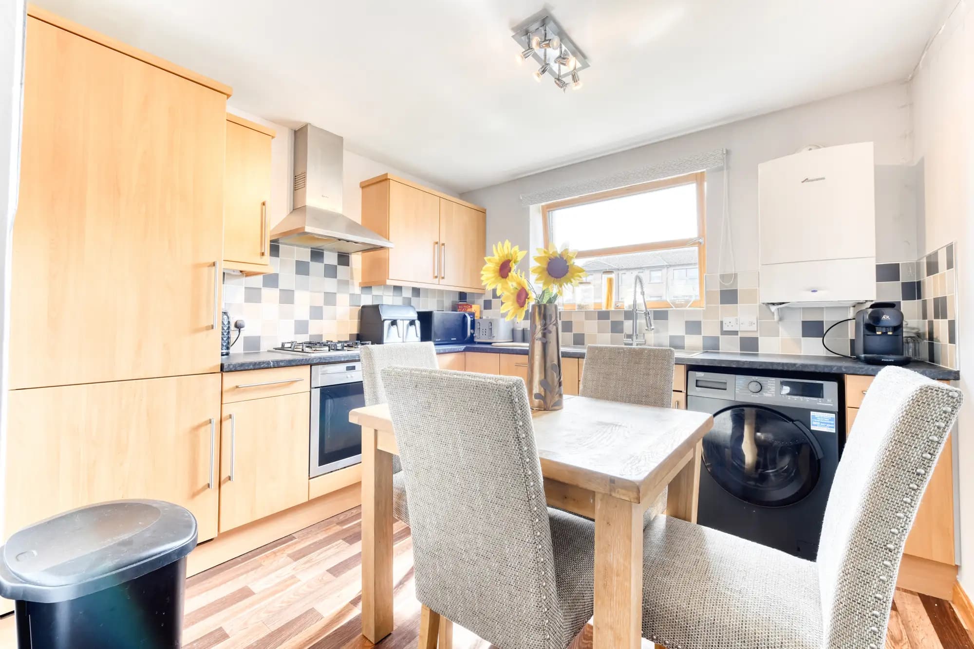 property photo 6 of 28