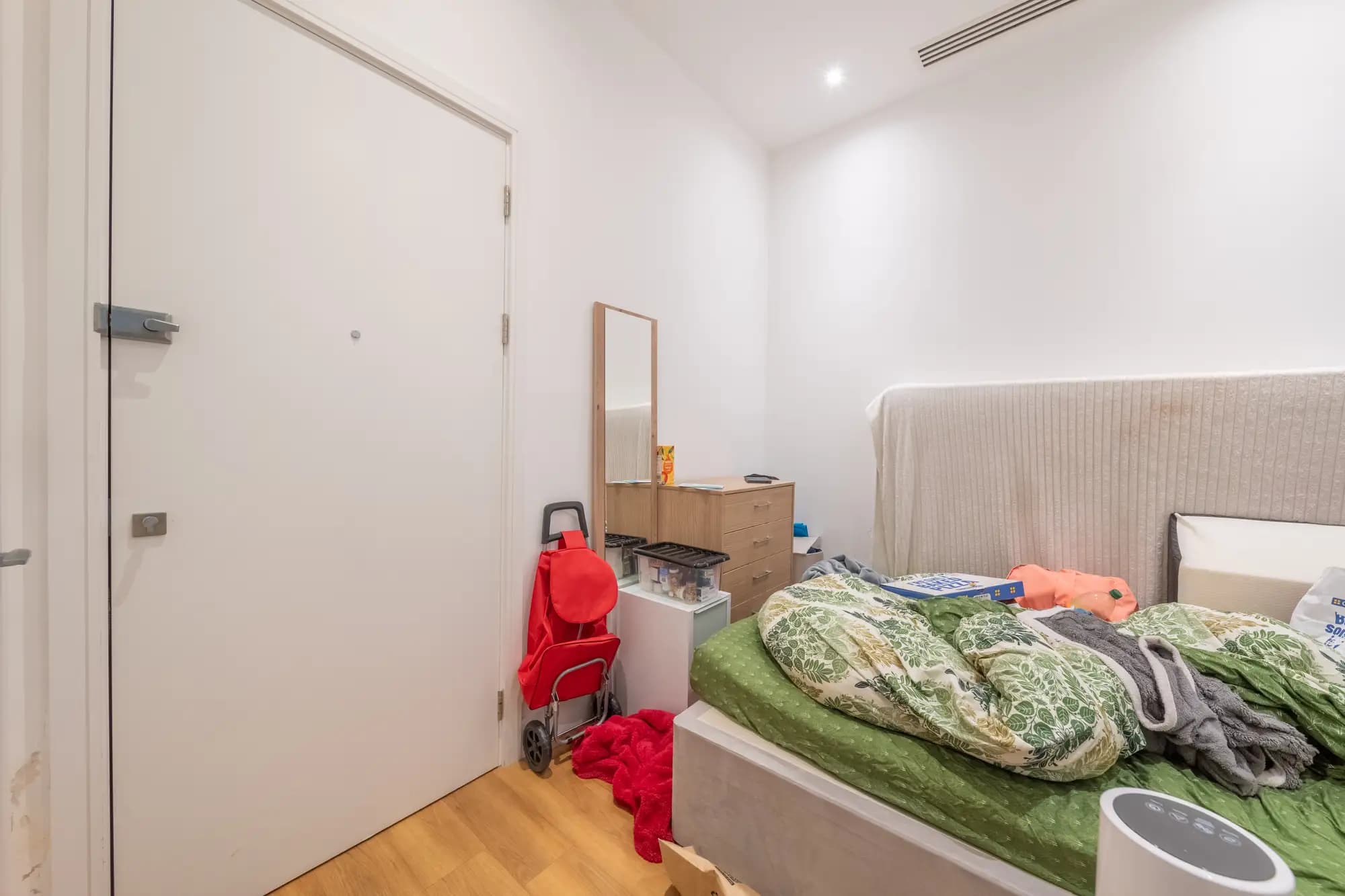 property photo 9 of 18