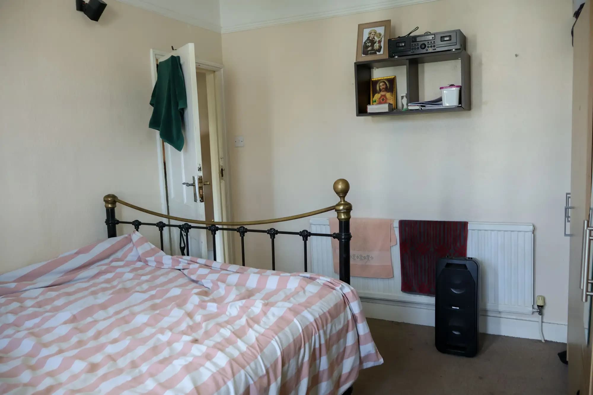 property photo 14 of 28