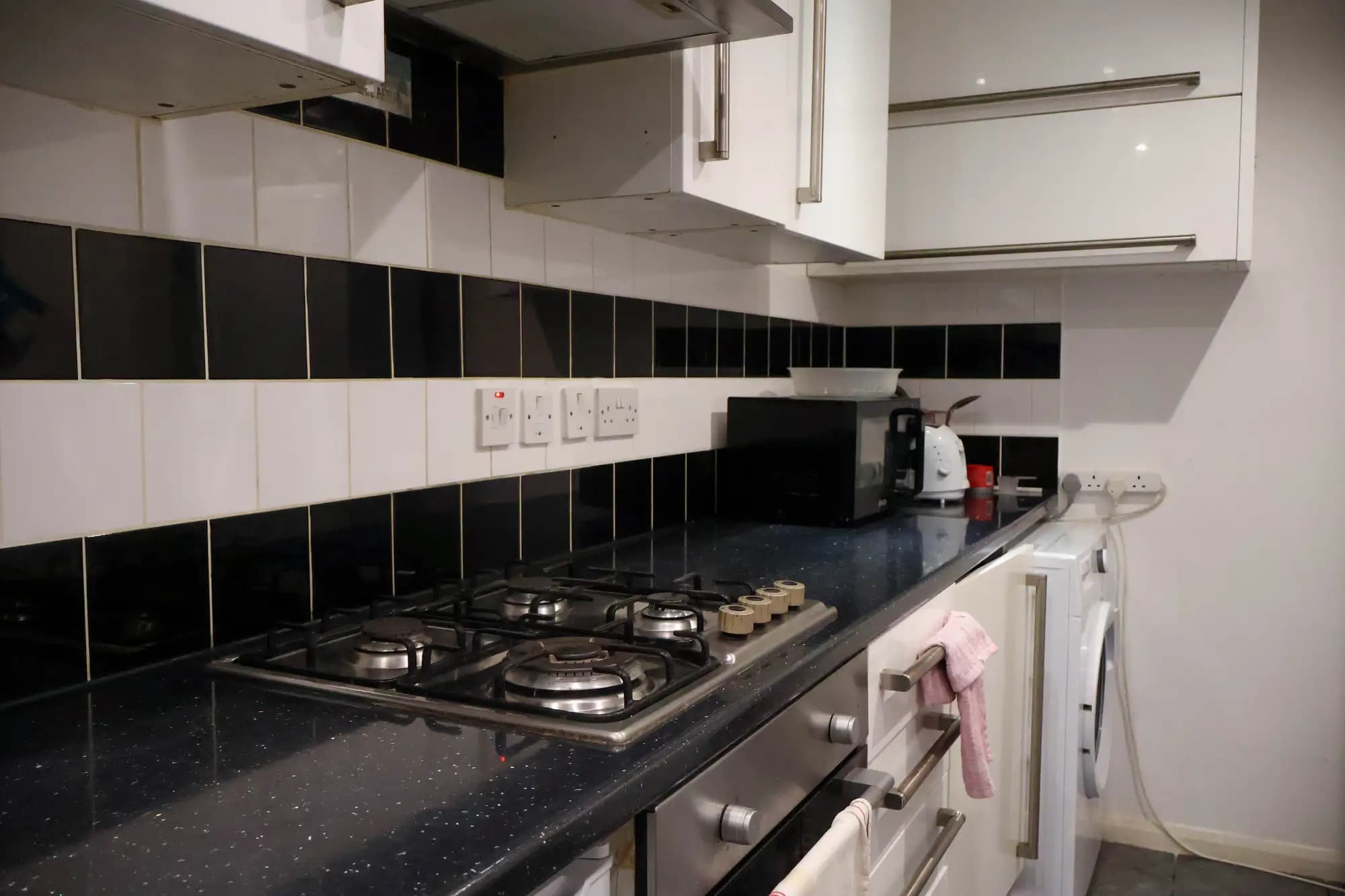property photo 4 of 24