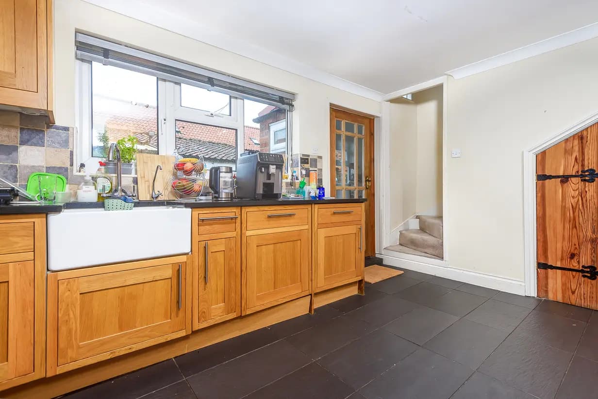 property photo 7 of 24