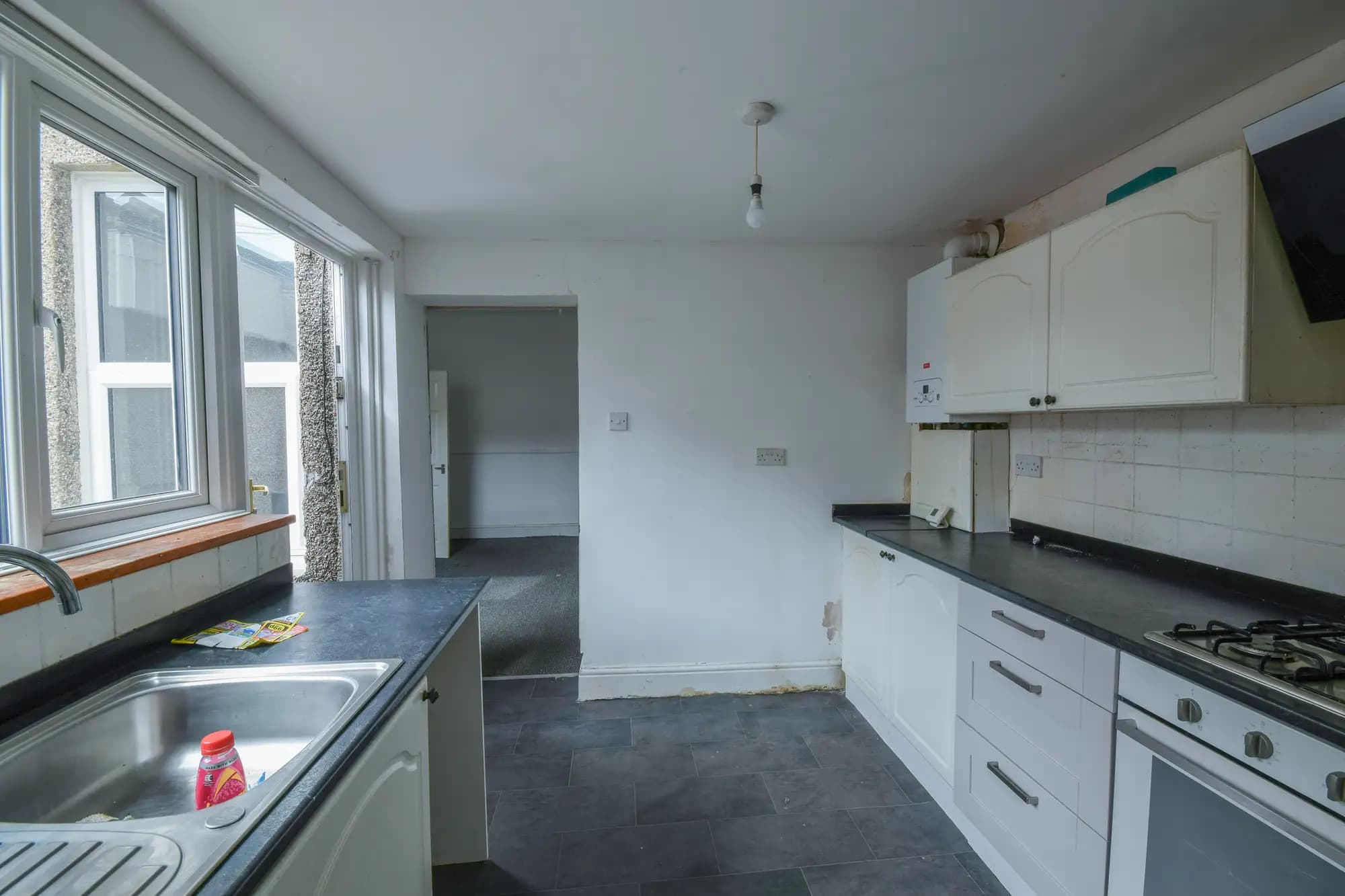 property photo 5 of 14