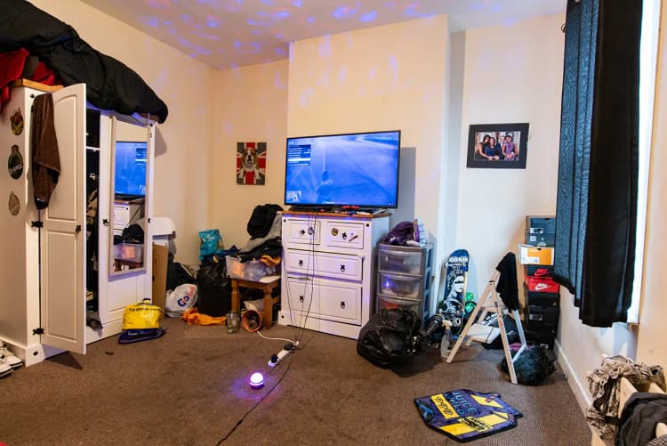 property photo 13 of 21