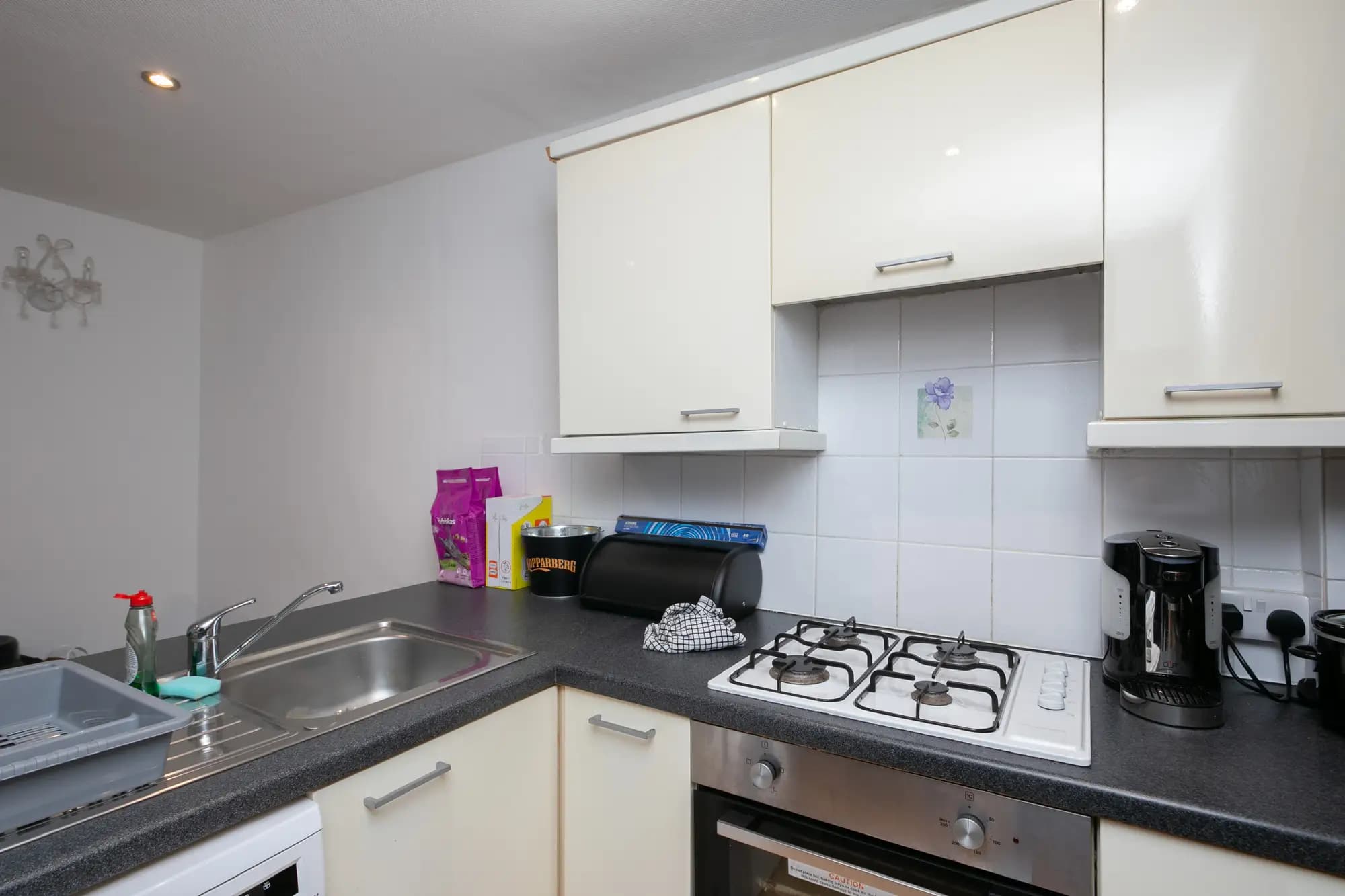 property photo 6 of 15