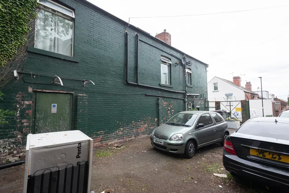 property photo 22 of 25