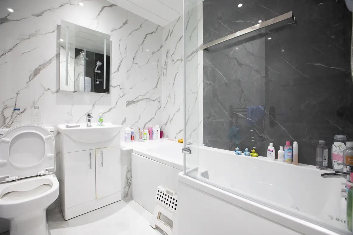 property photo 15 of 43