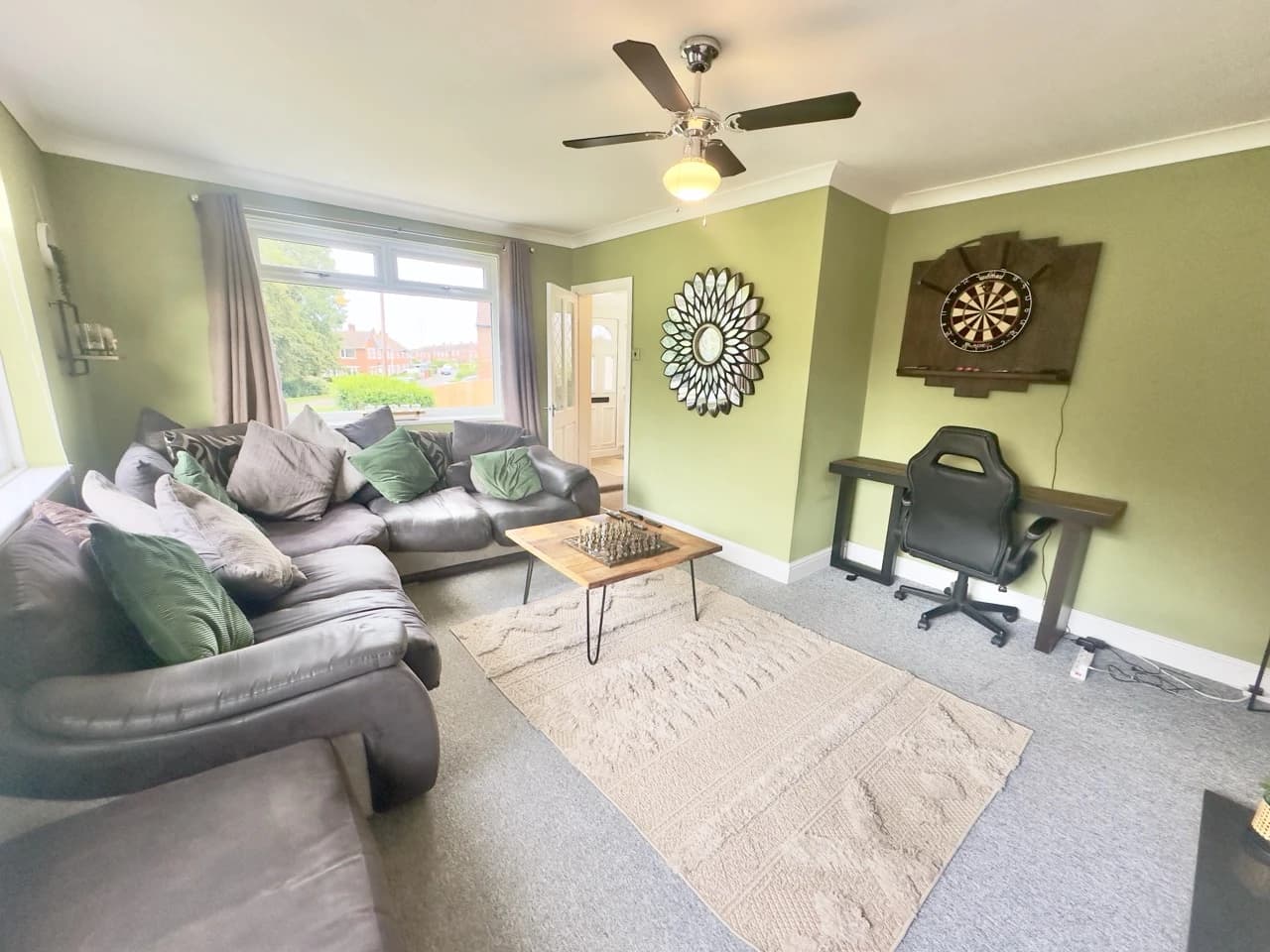 property photo 4 of 22