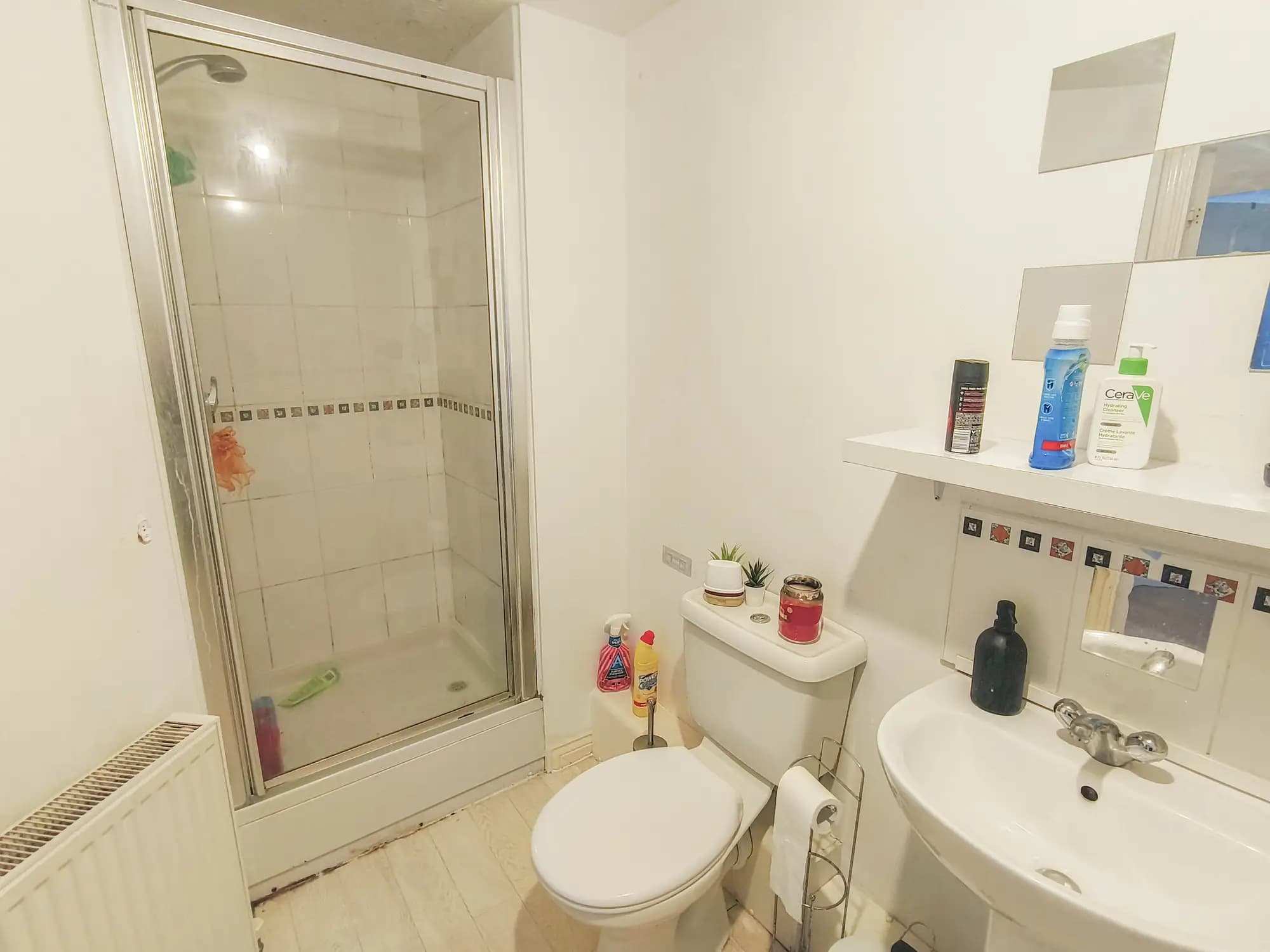 property photo 8 of 15