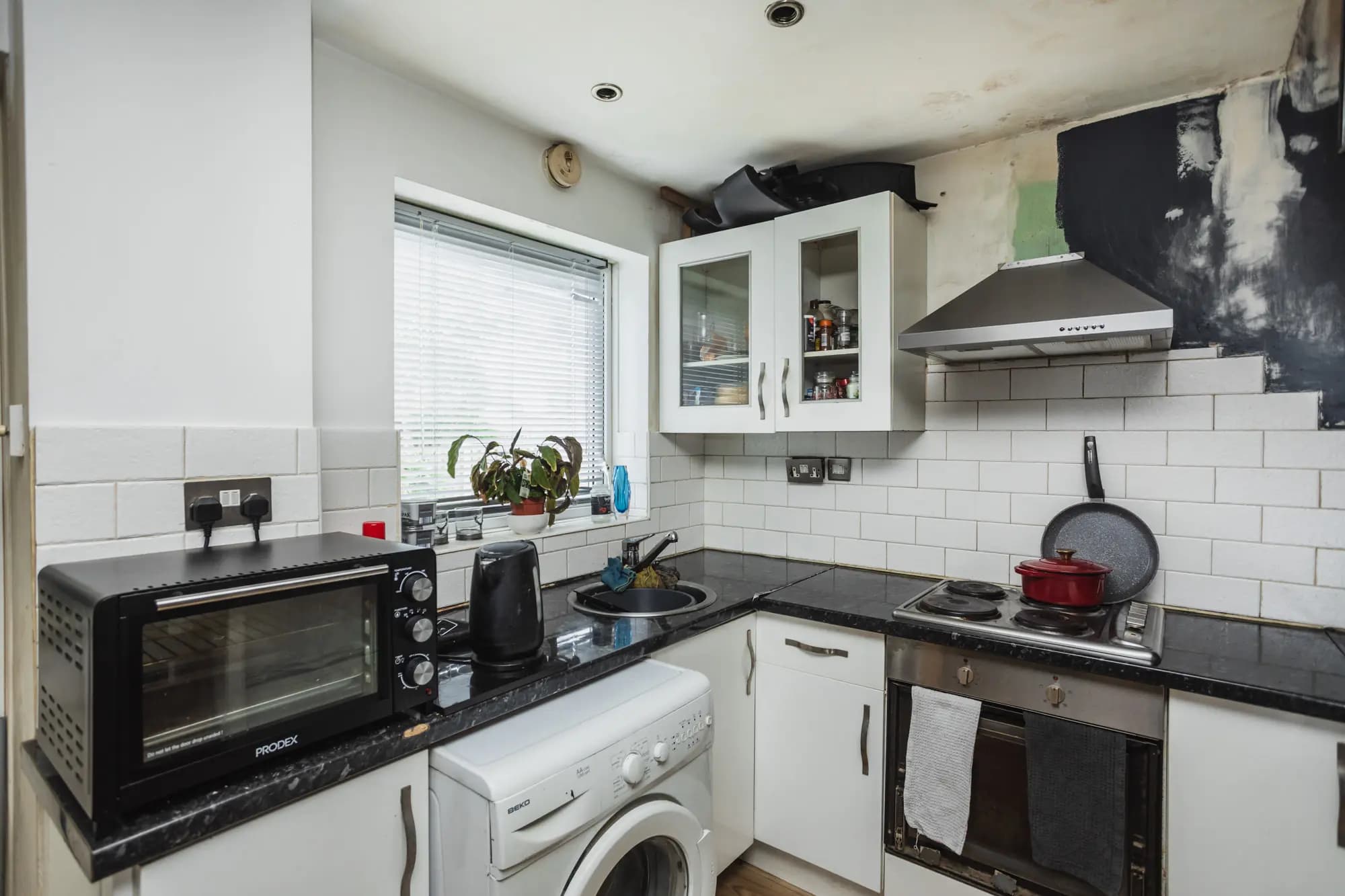 property photo 5 of 18