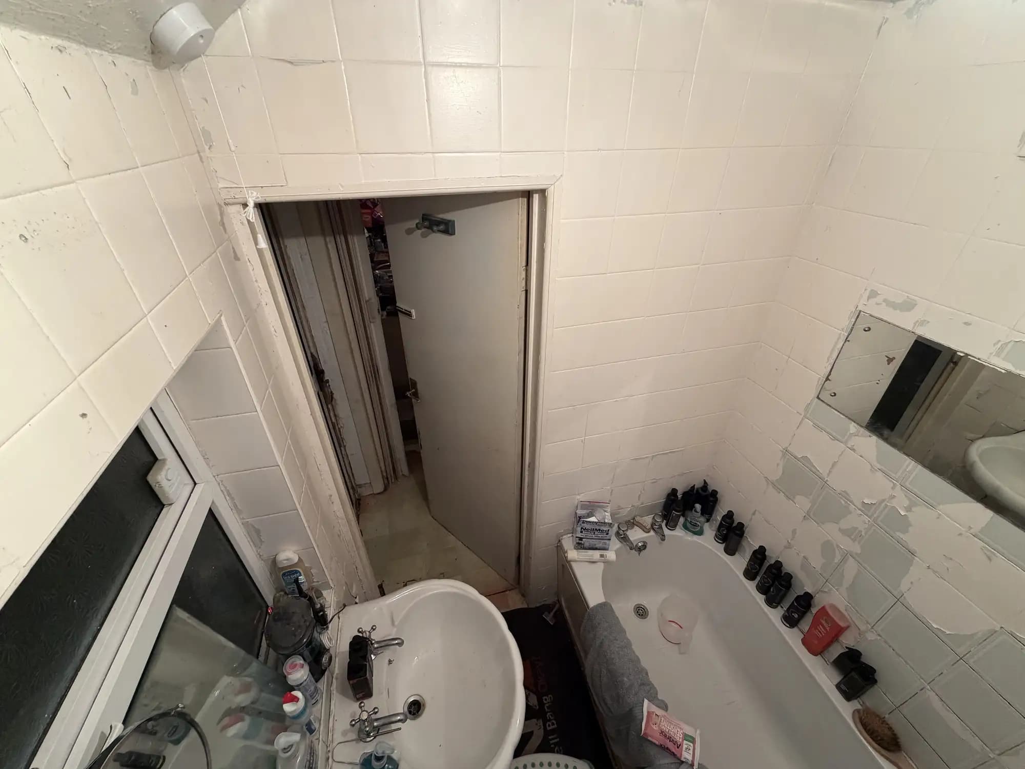 property photo 9 of 16