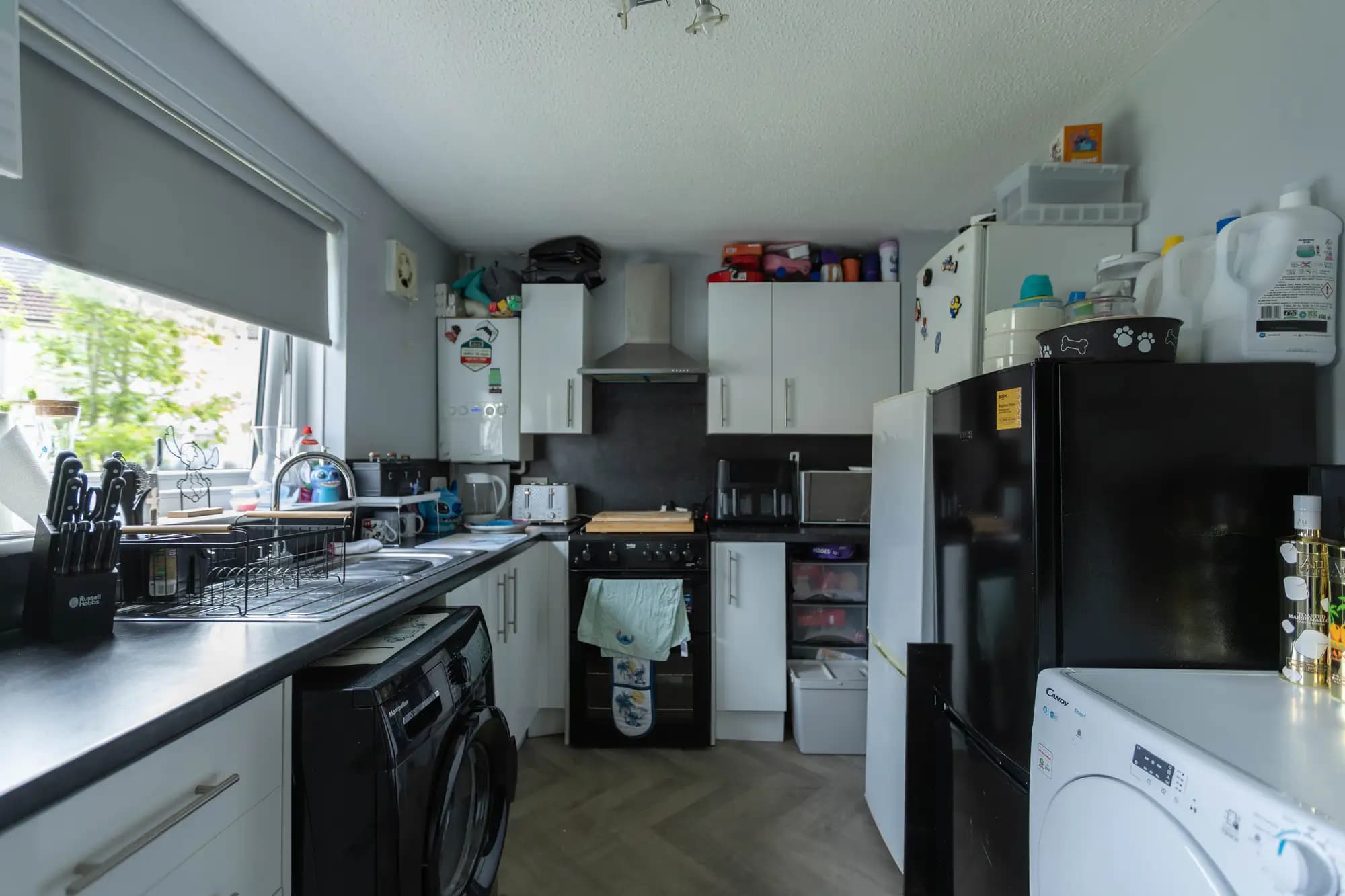 property photo 6 of 18
