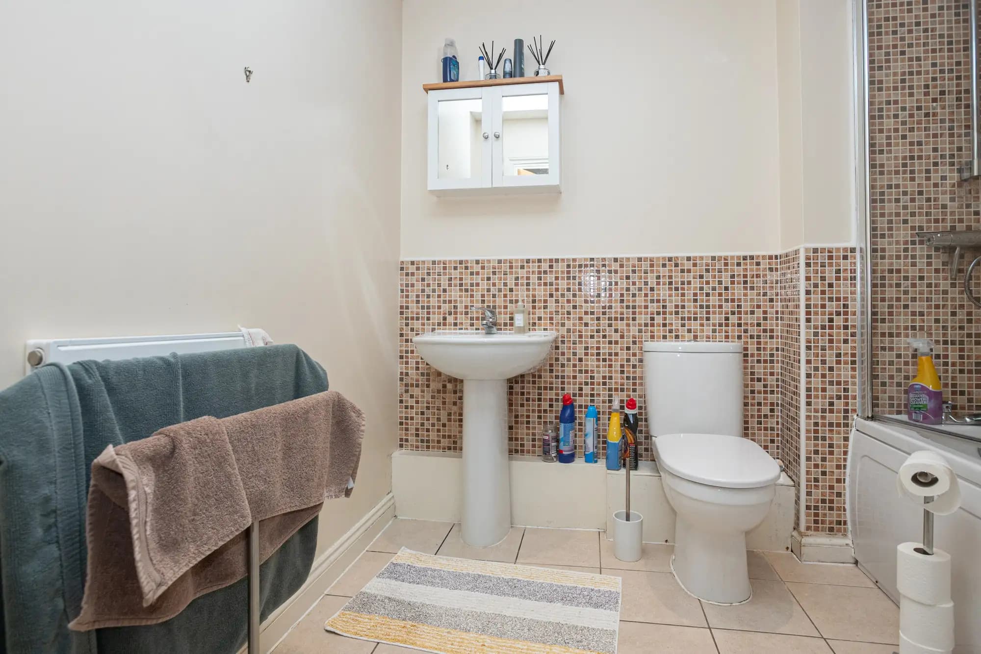 property photo 10 of 27