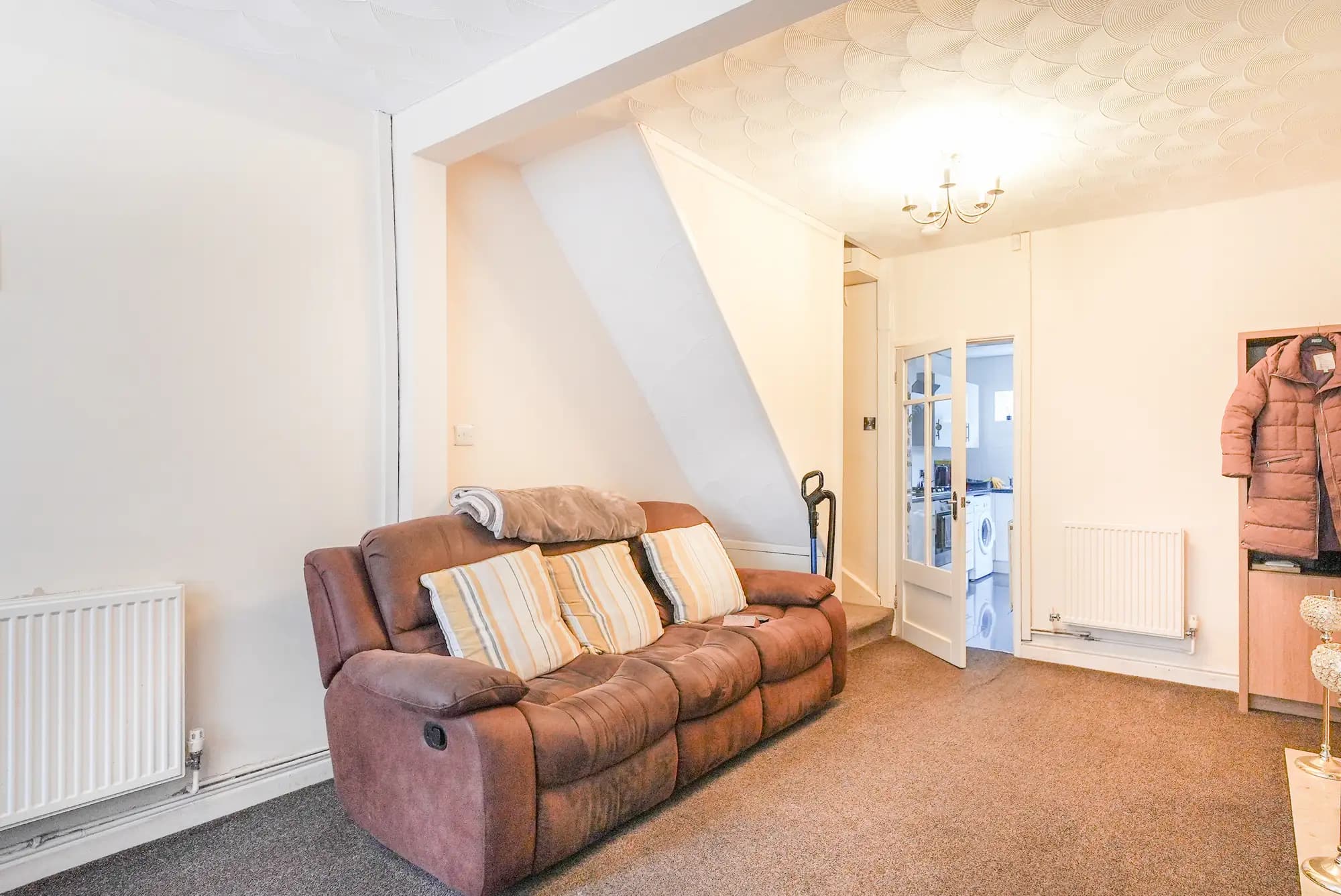 property photo 4 of 28