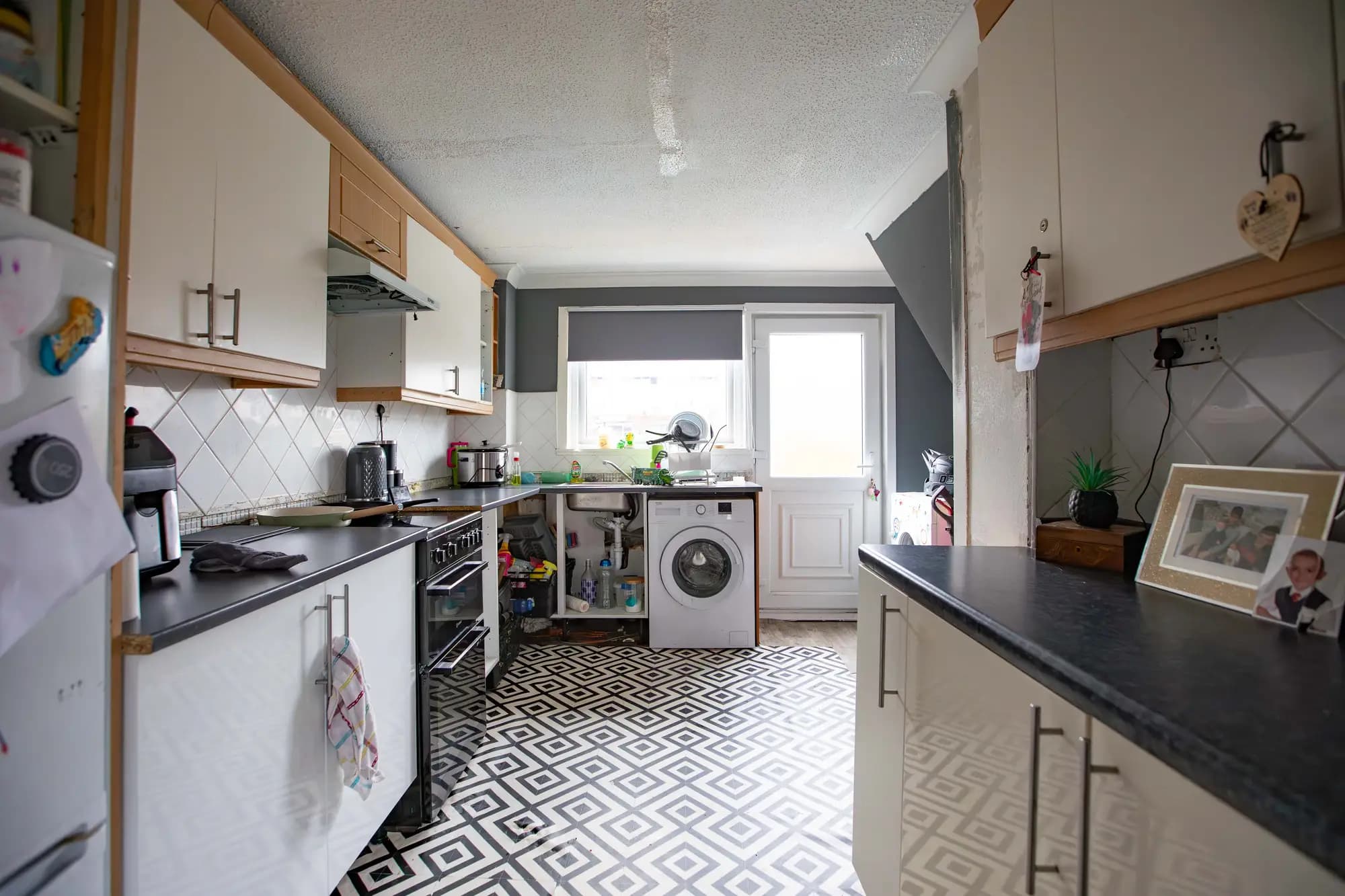 property photo 6 of 25