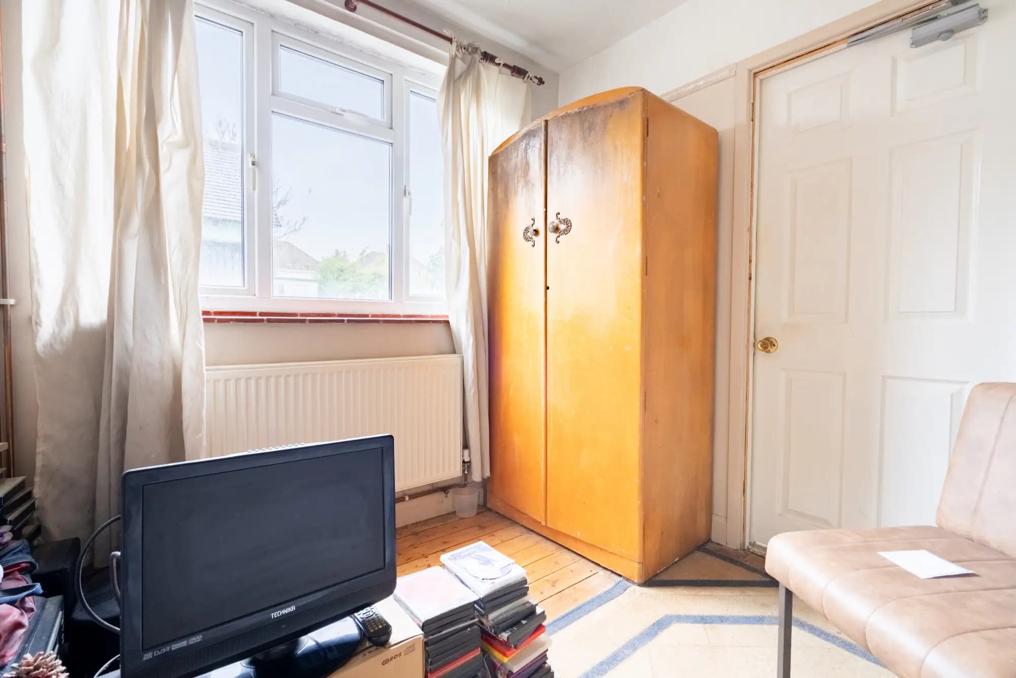 property photo 10 of 20