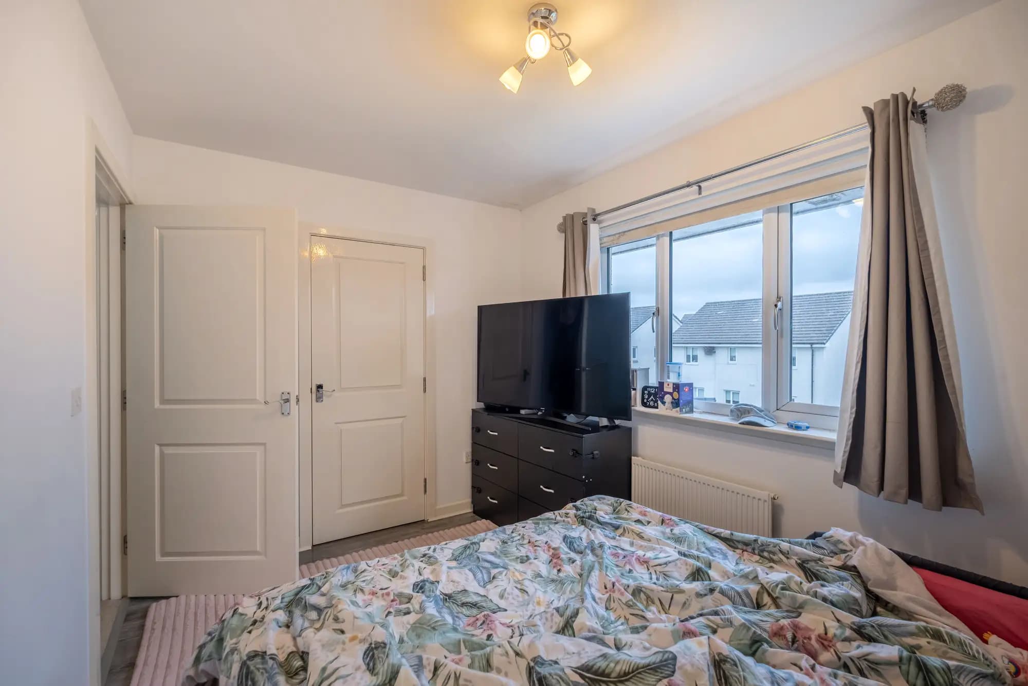 property photo 20 of 34