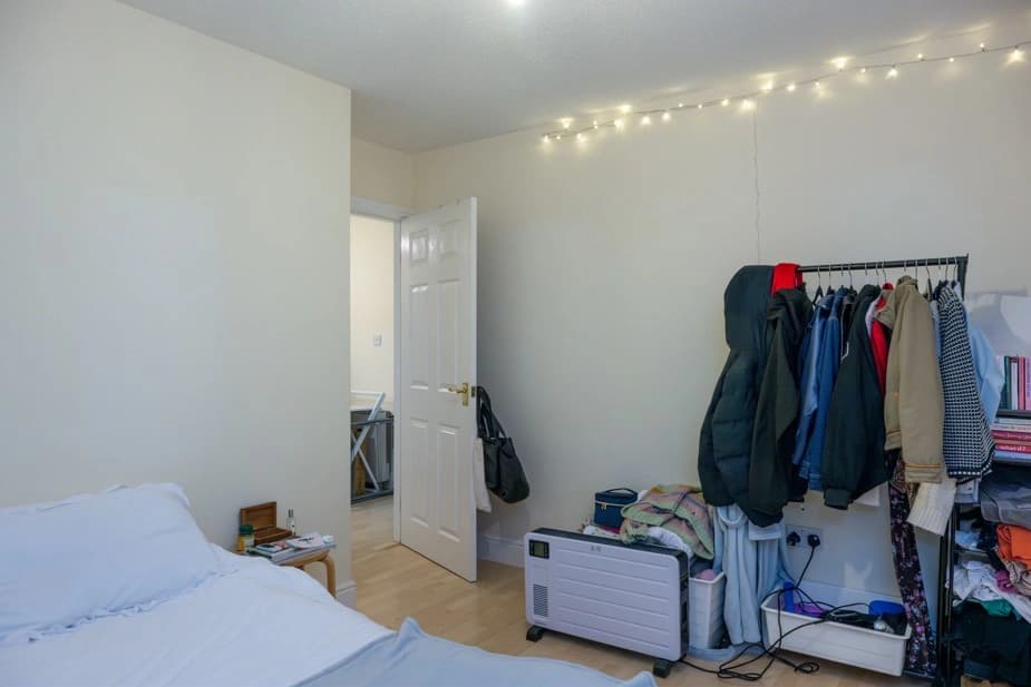 property photo 15 of 17