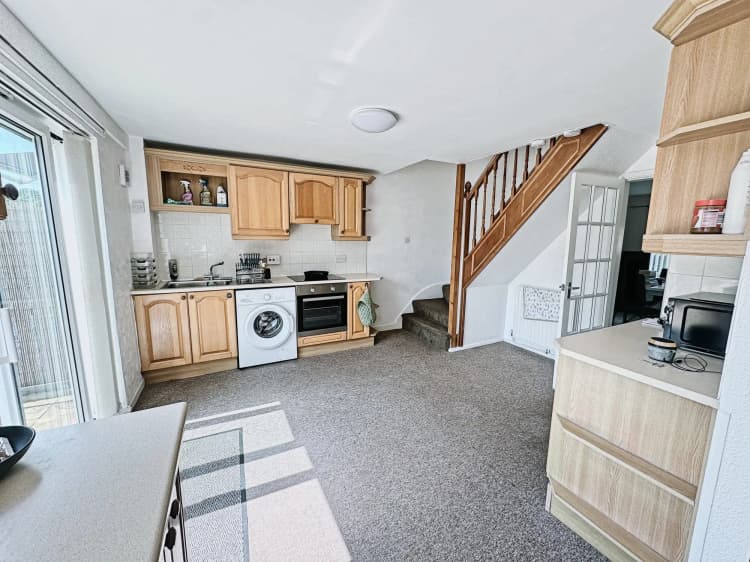 property photo 4 of 20