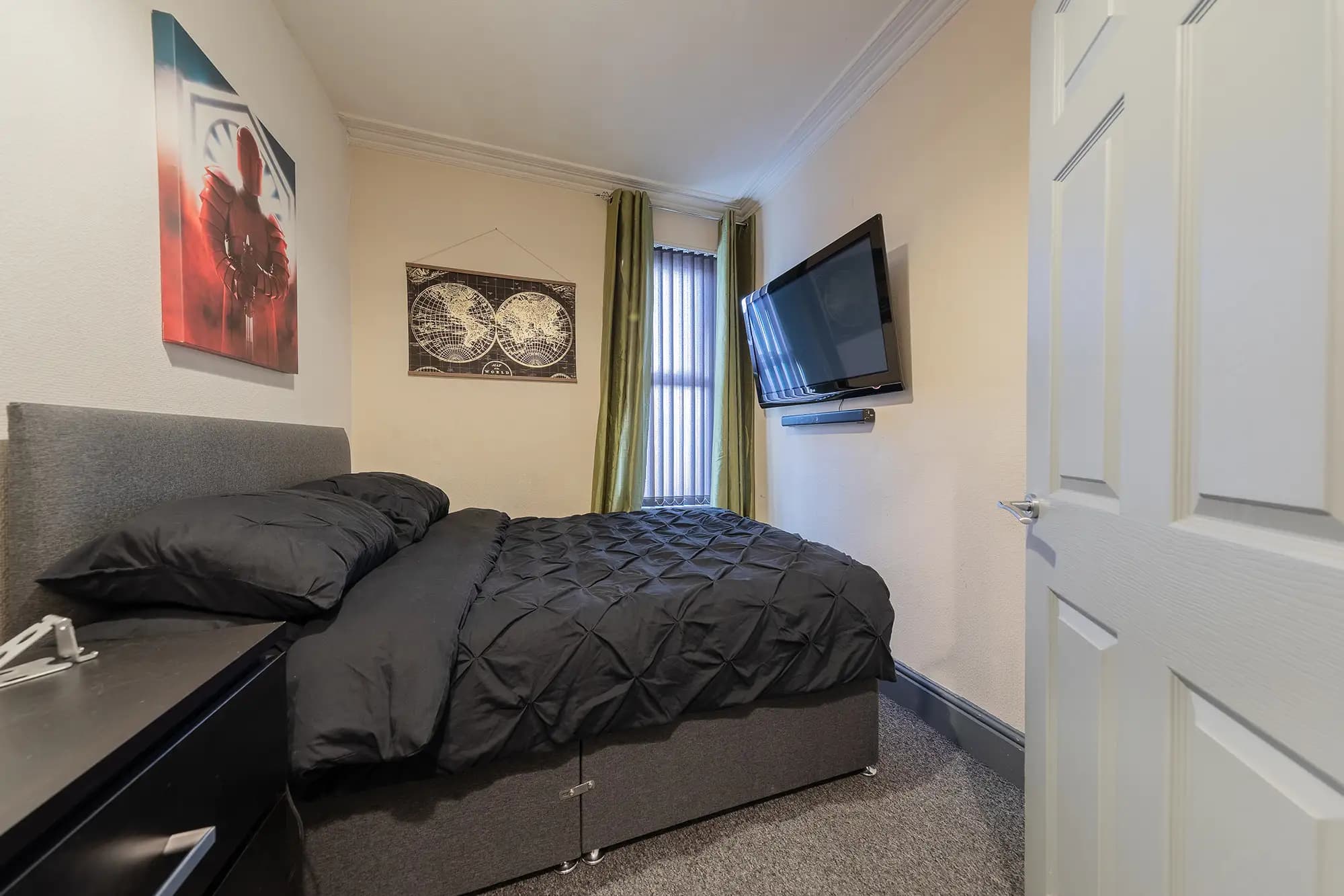 property photo 23 of 38