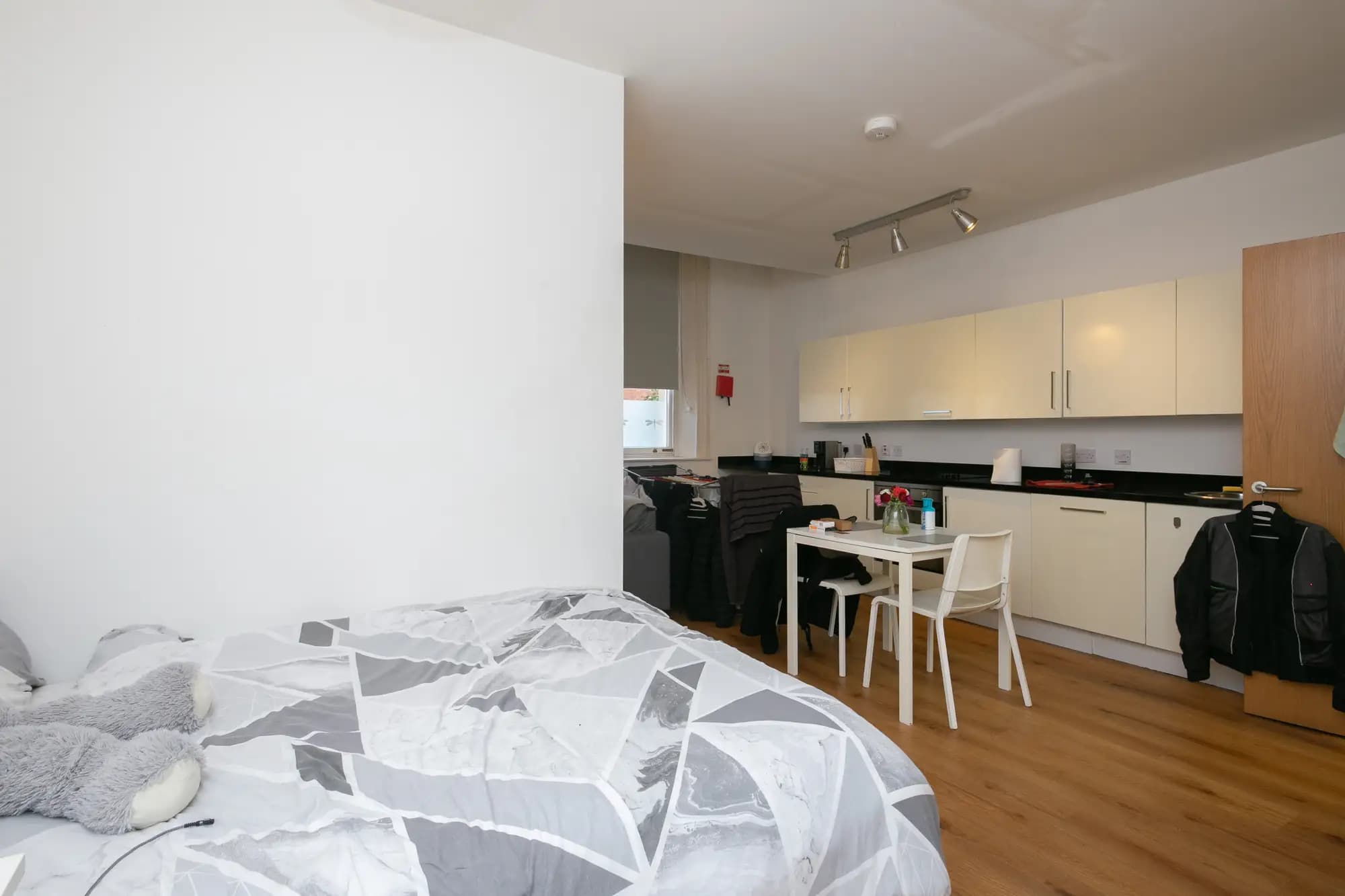 property photo 19 of 29