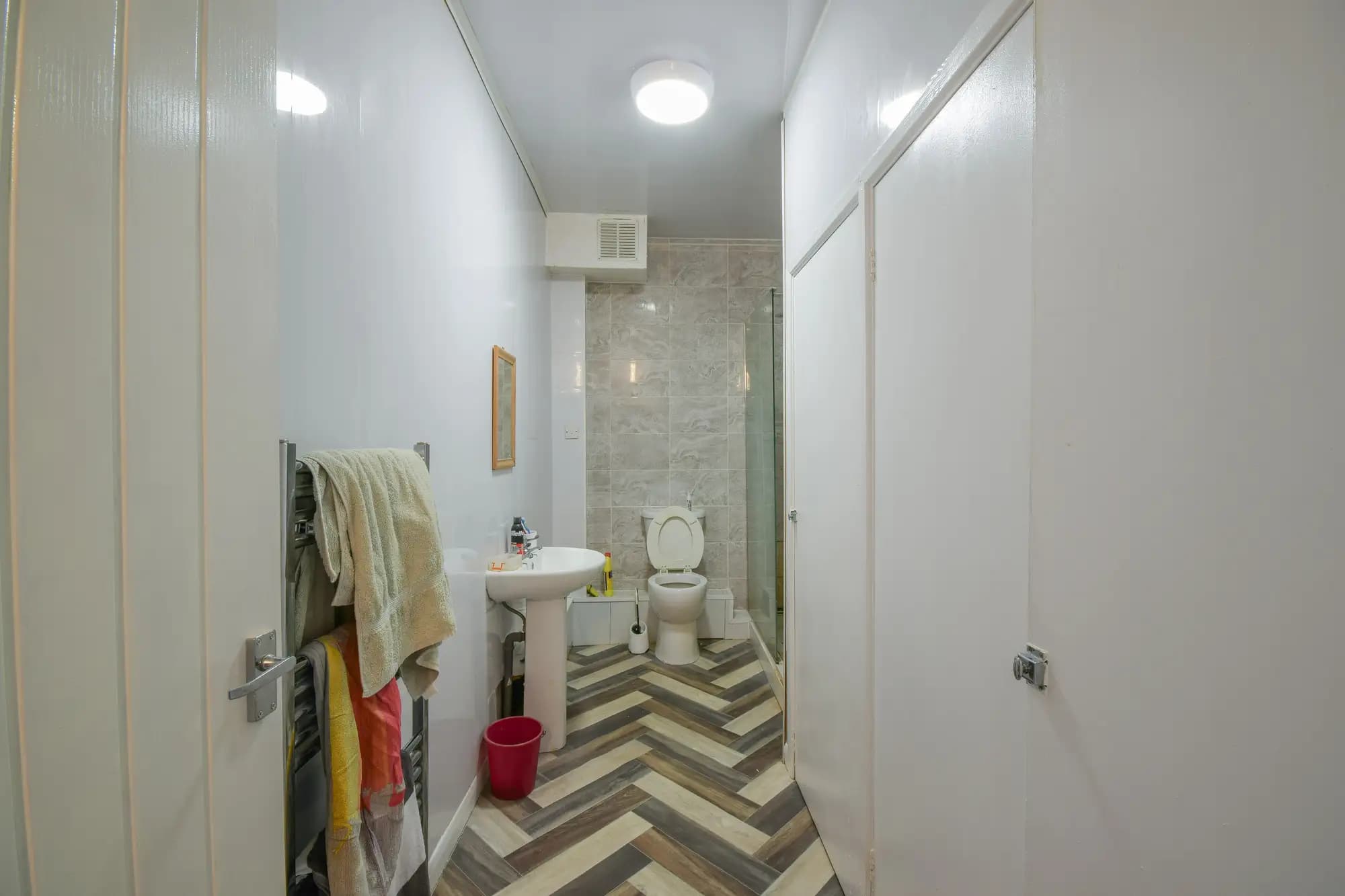 property photo 7 of 12