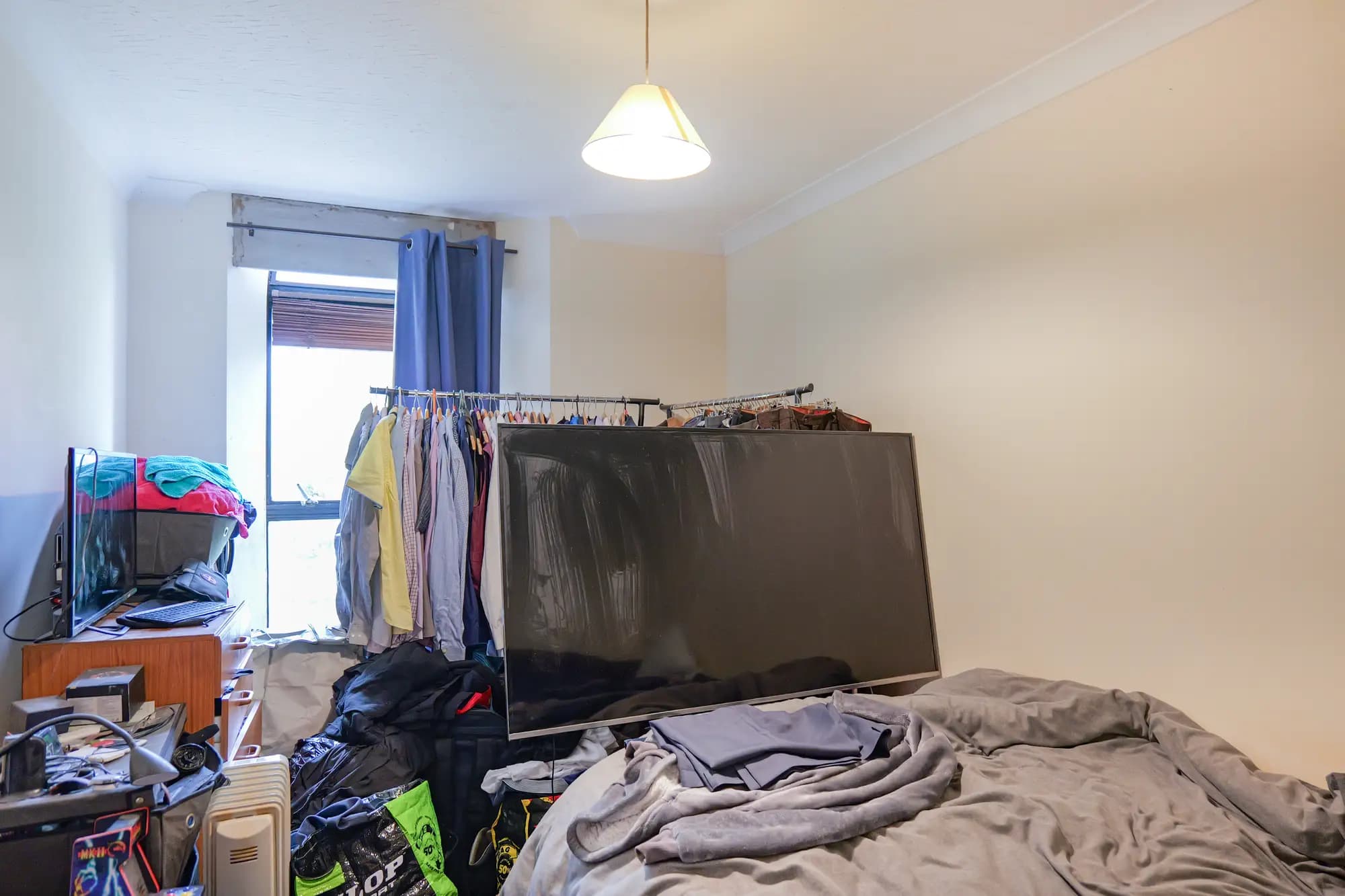 property photo 8 of 11