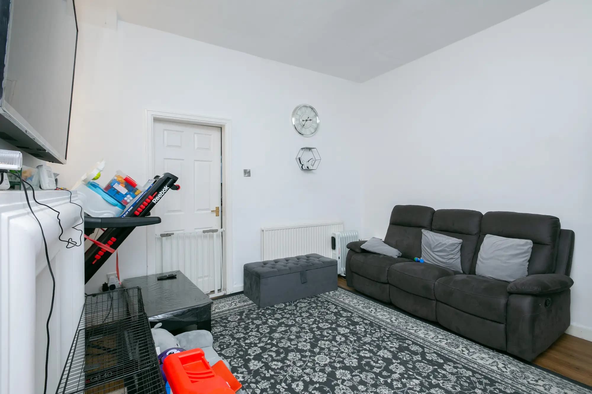 property photo 5 of 22