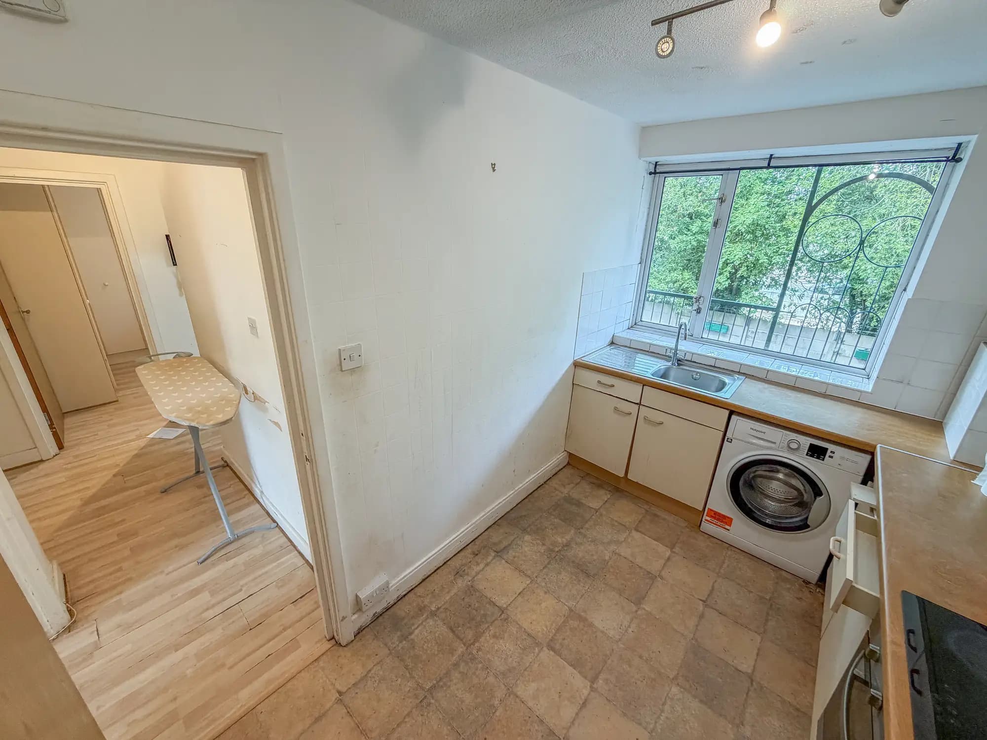 property photo 9 of 23