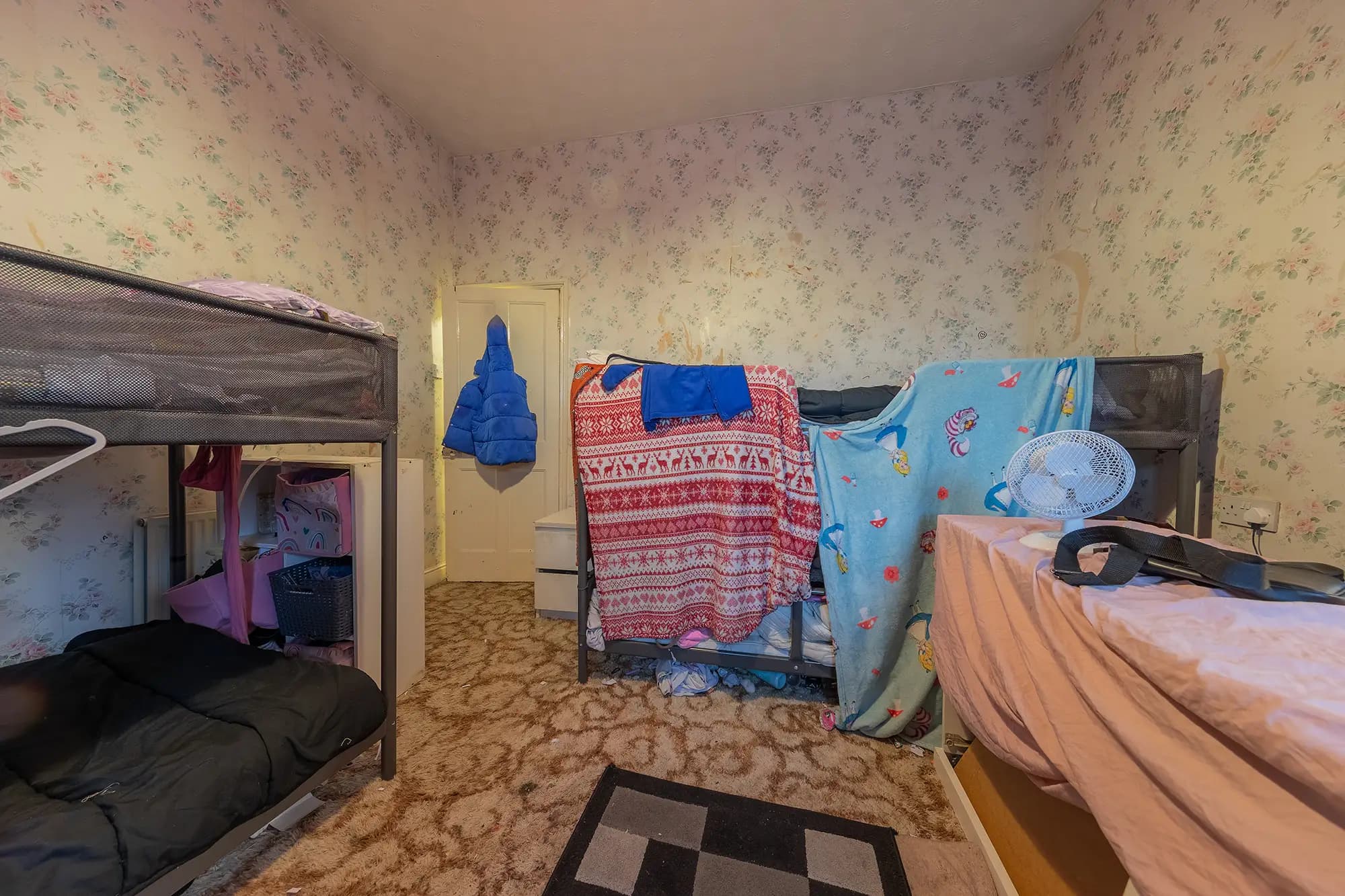 property photo 17 of 27