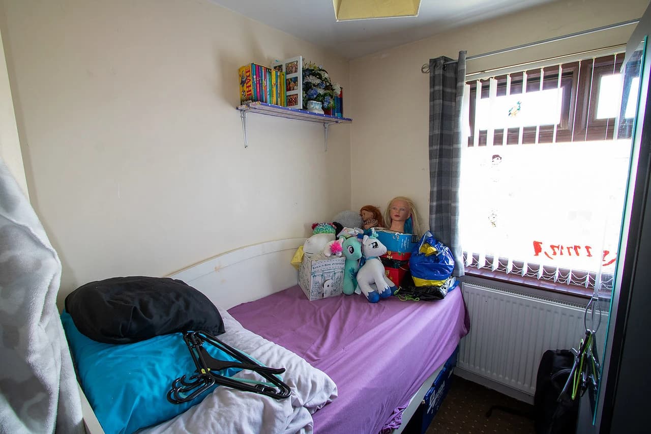 property photo 12 of 25