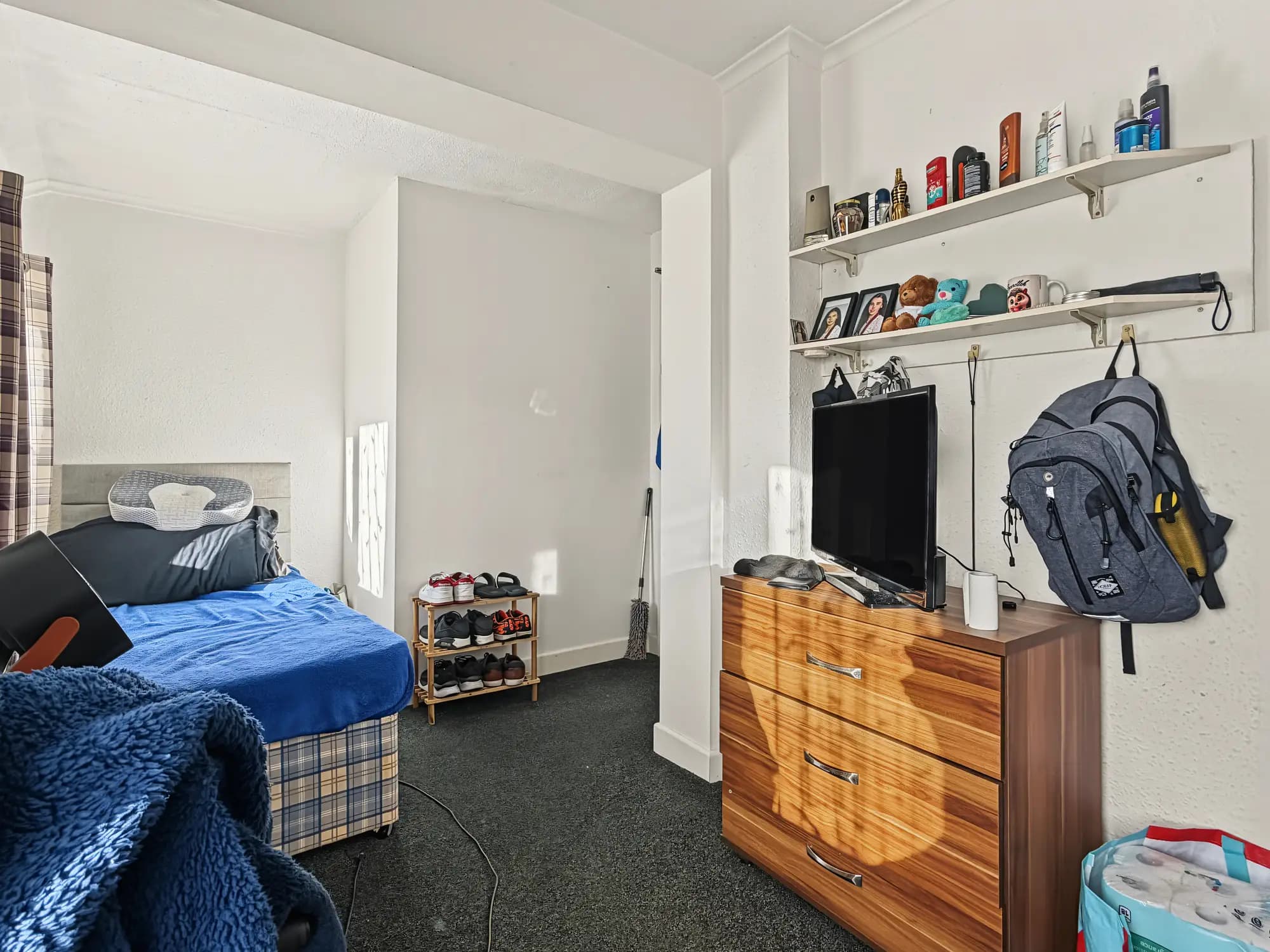 property photo 17 of 26