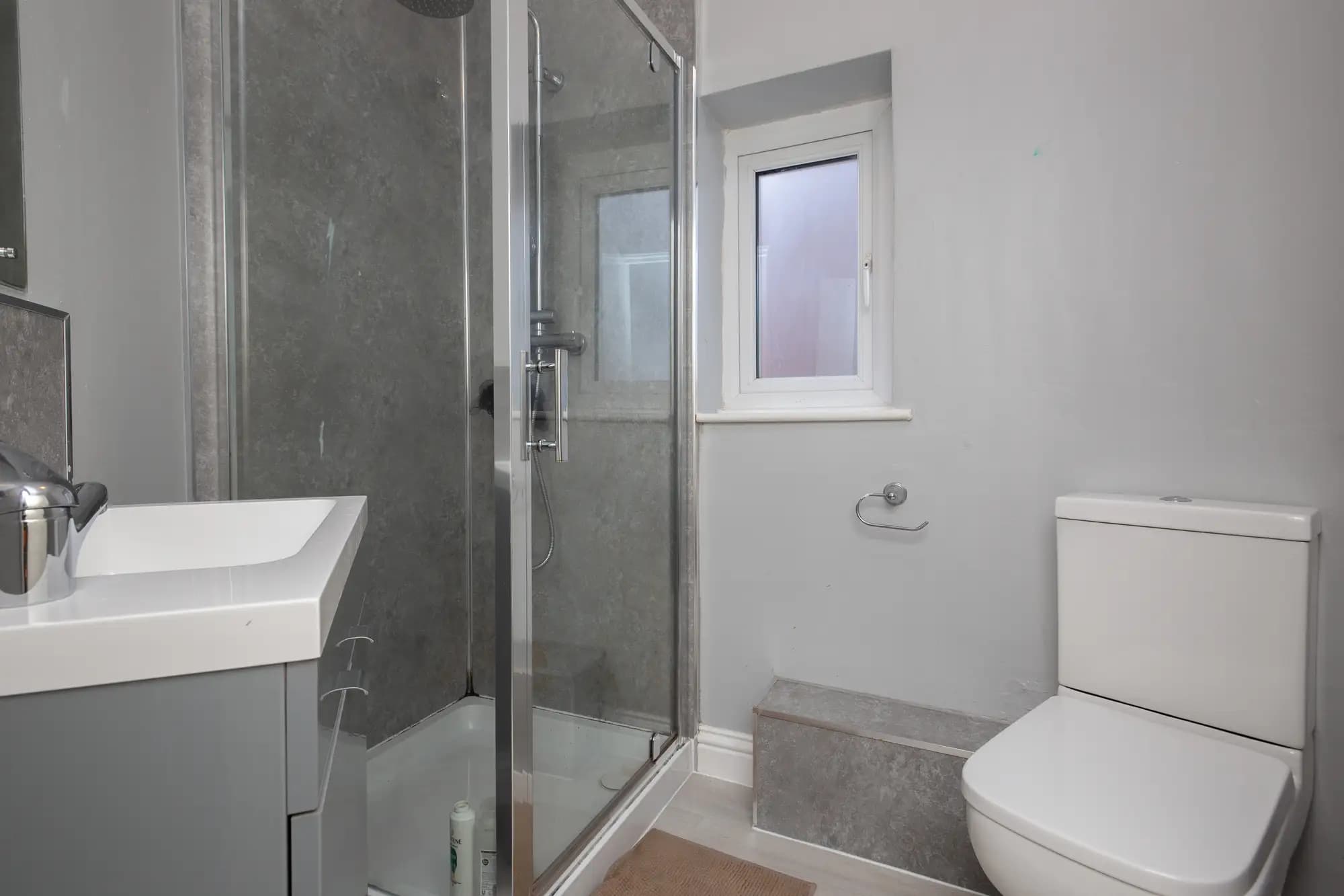 property photo 10 of 21