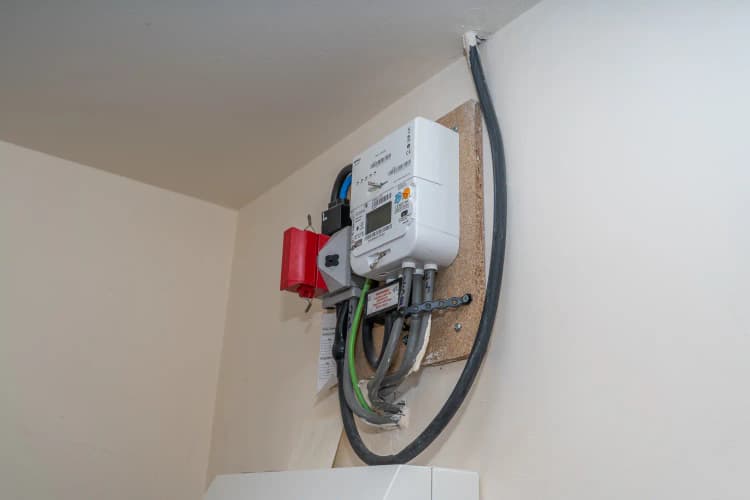 property photo 21 of 32